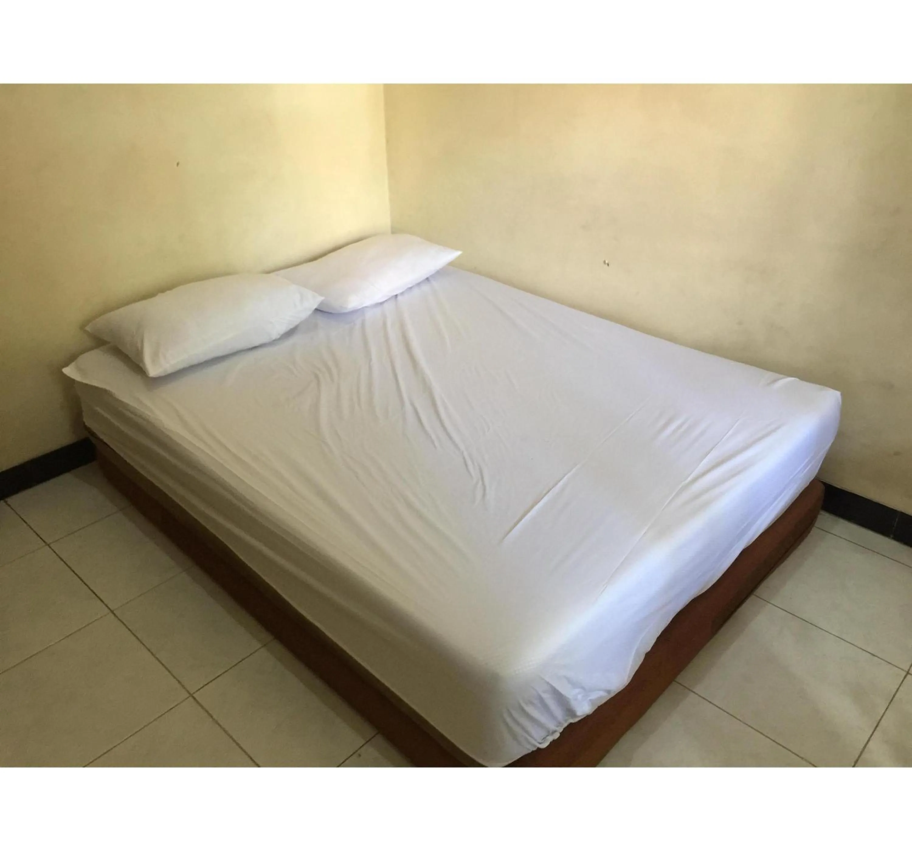 Bedroom, Bed in Hotel O Homestay Puri Indah SyariahNearBandara Internasional Juanda