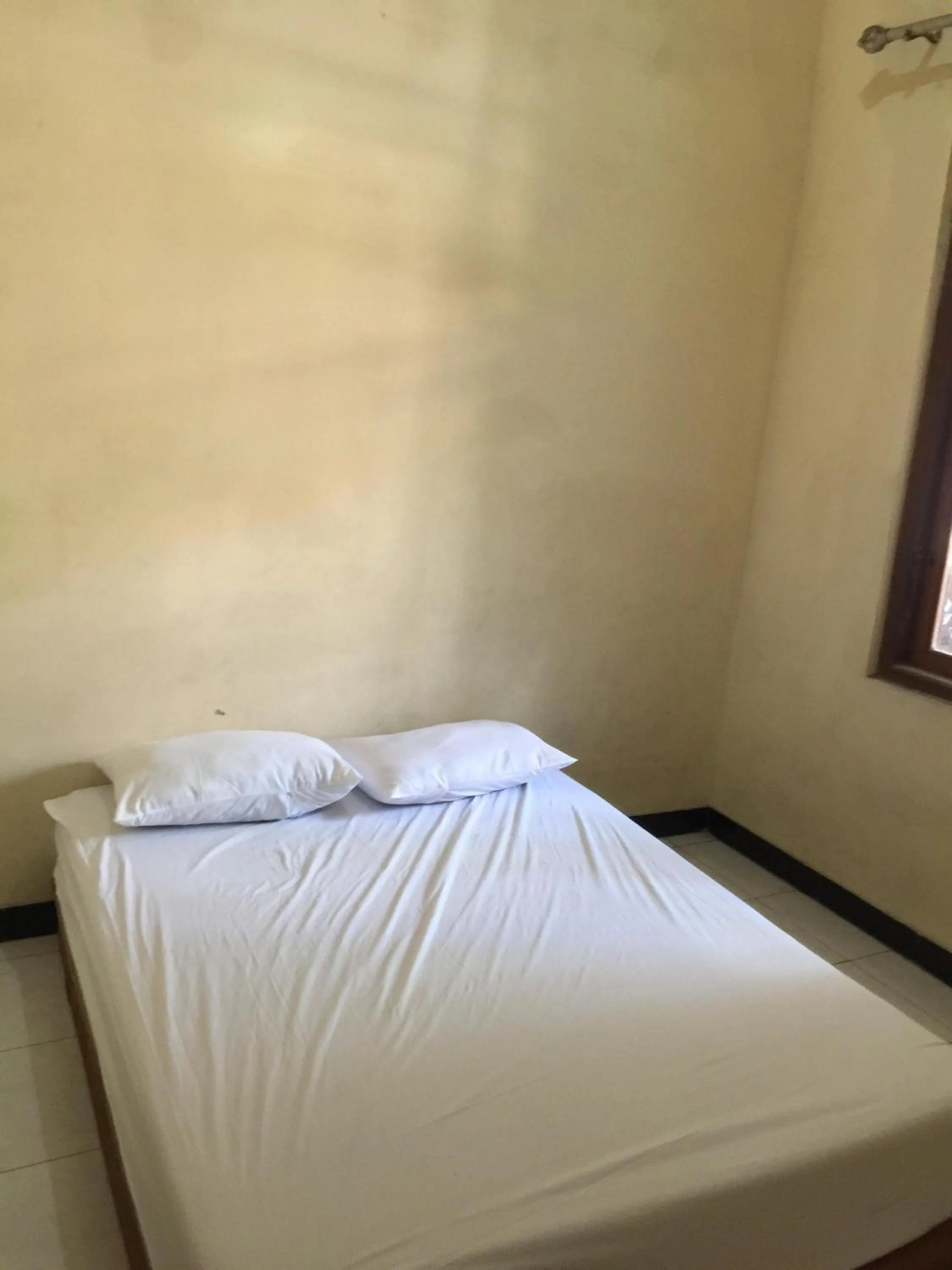 Bedroom, Bed in Hotel O Homestay Puri Indah SyariahNearBandara Internasional Juanda