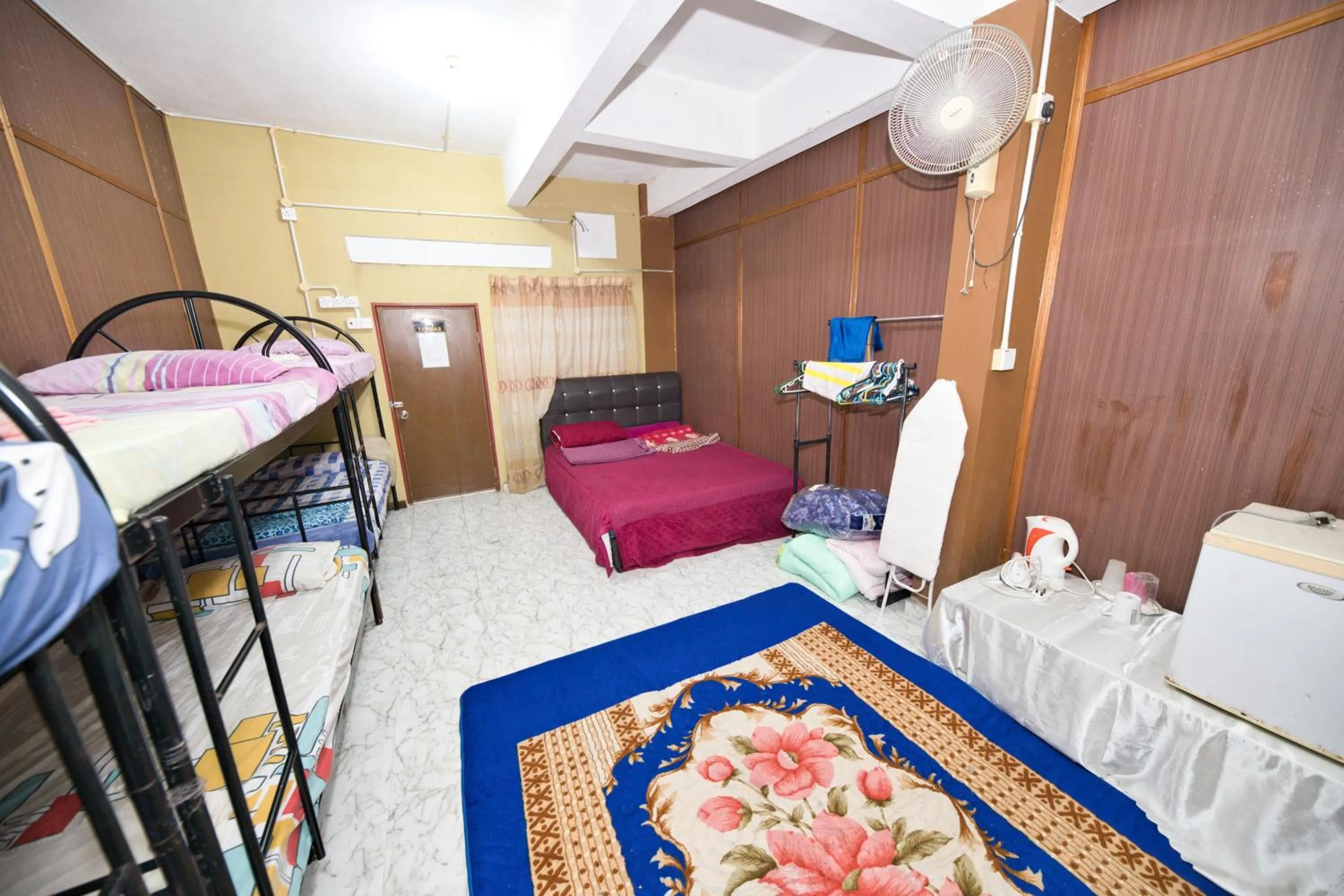 Bedroom in OYO 90915 Ilham Villa