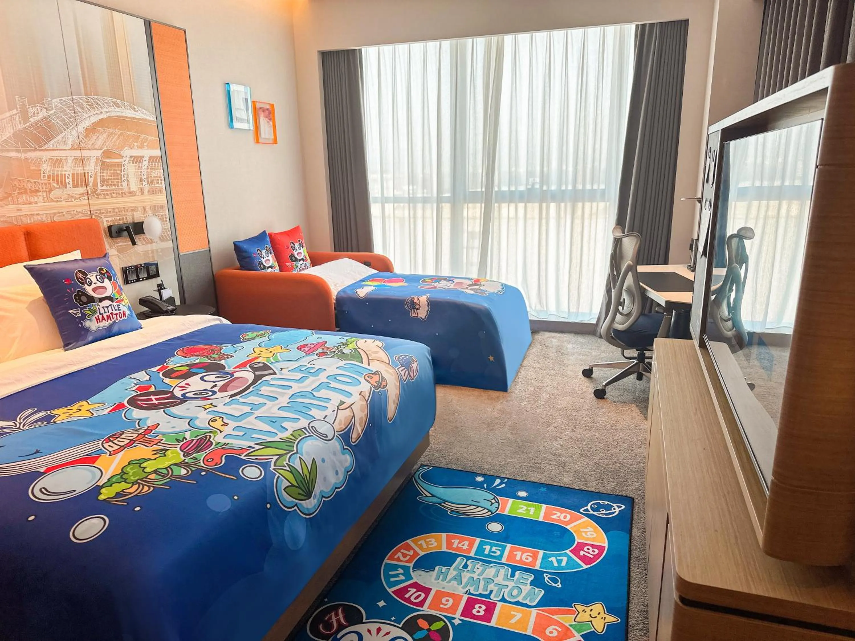Photo of the whole room, Bed in Hampton by Hilton Guangzhou Renhe Baiyun Airport-Free Shuttle Bus During The Canton Fair