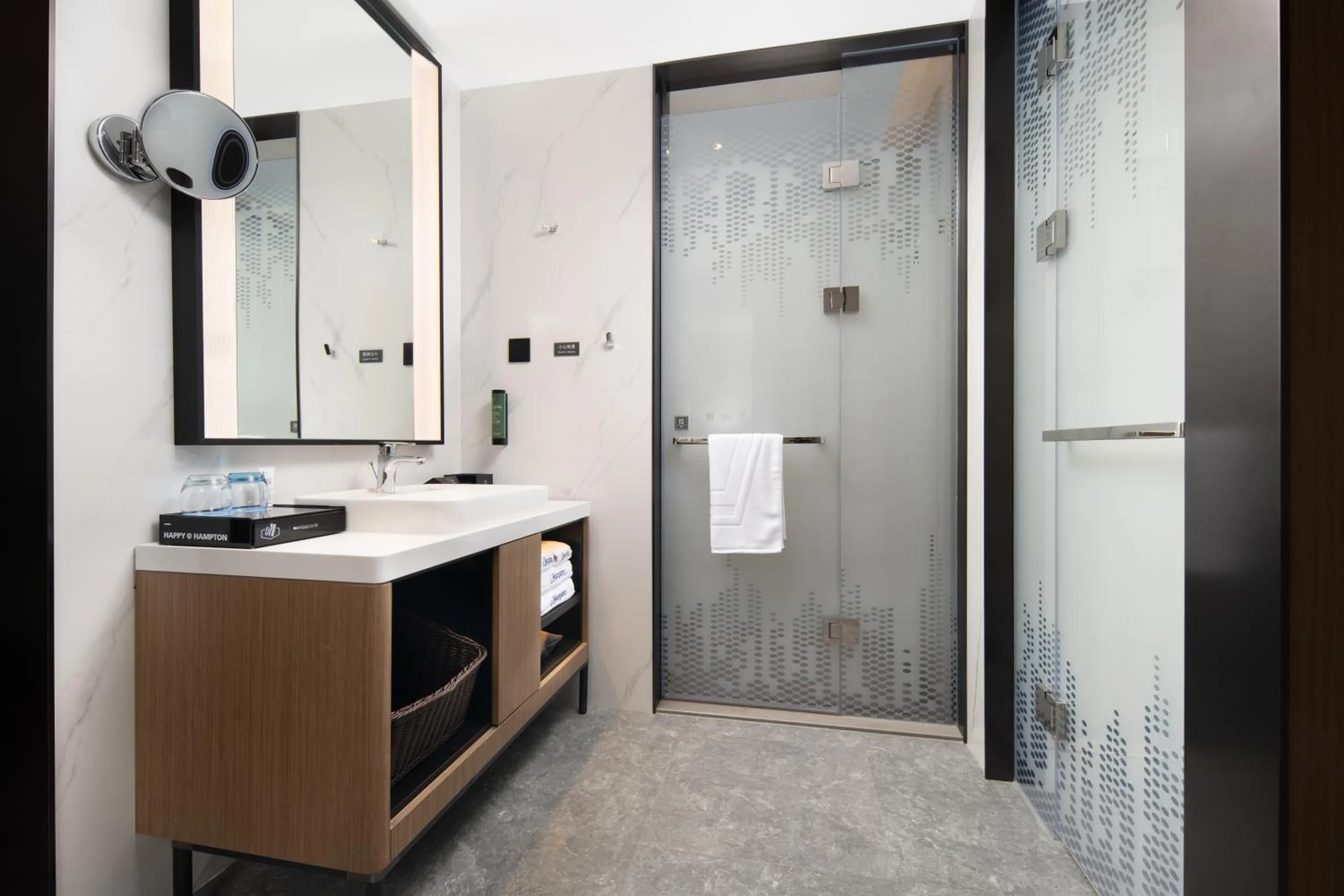 Bathroom in Hampton by Hilton Guangzhou Renhe Baiyun Airport-Free Shuttle Bus During The Canton Fair