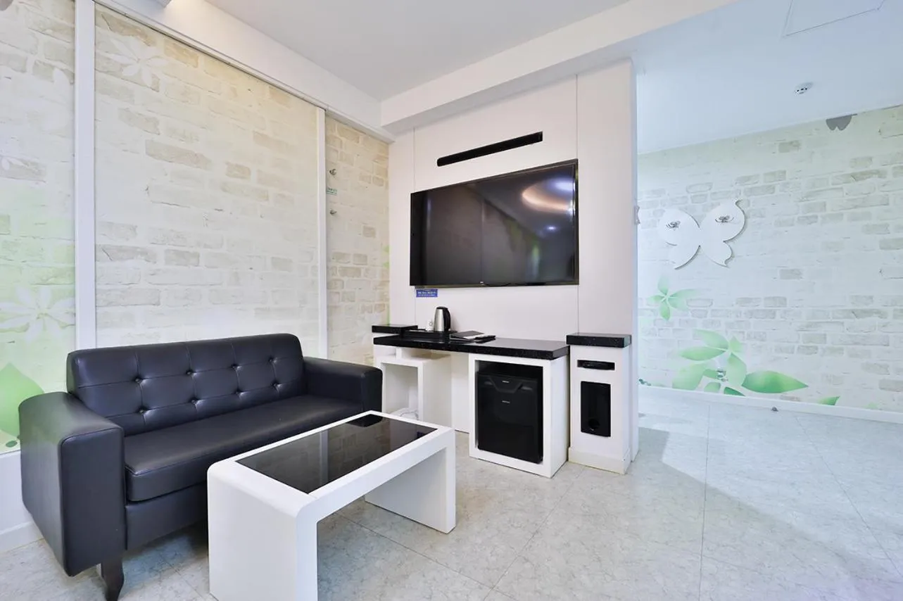 Seating area in G&G Hotel