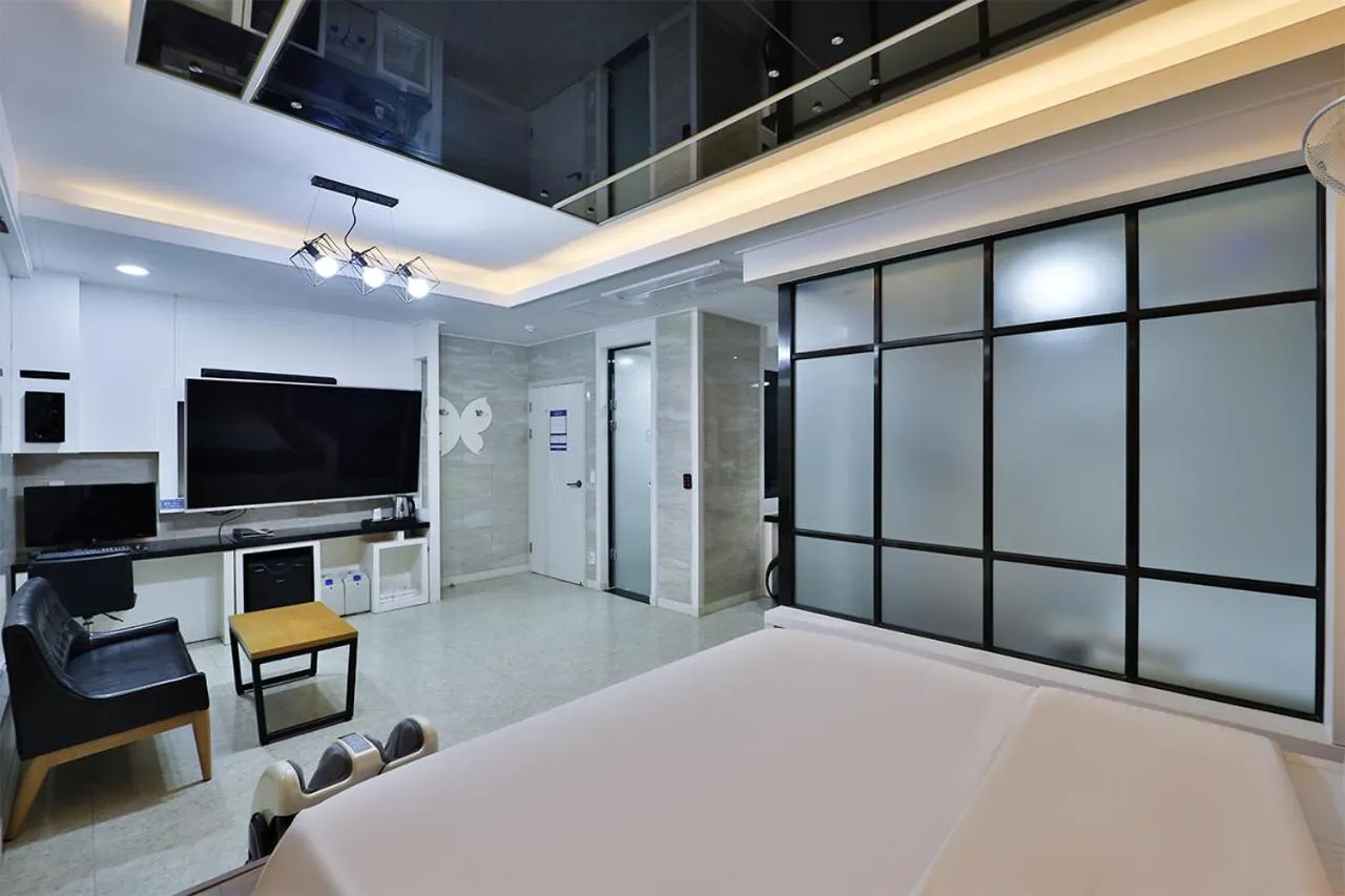 Bedroom, Bed in G&G Hotel