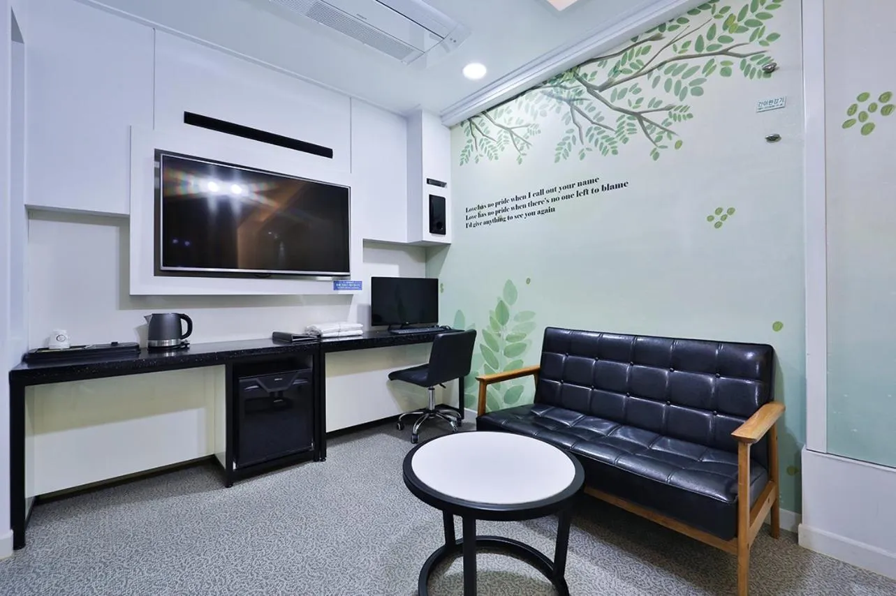 Seating area in G&G Hotel