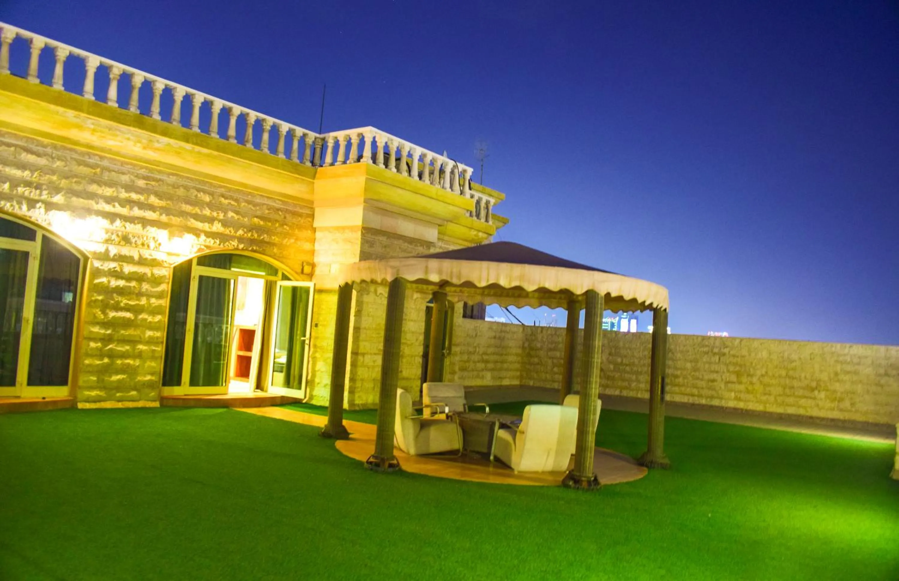 Arjan Qurtuba Served Apartments