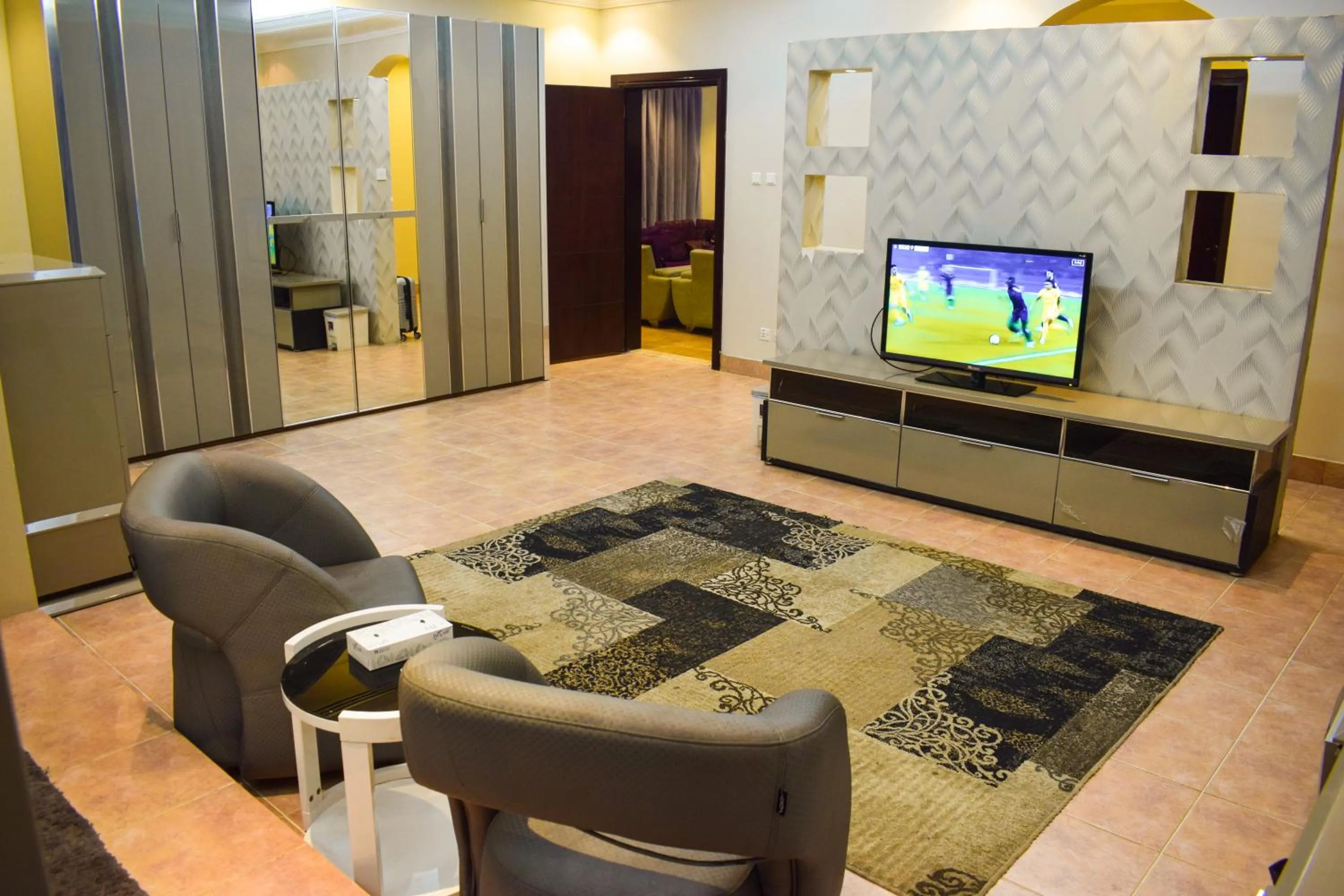 Arjan Qurtuba Served Apartments