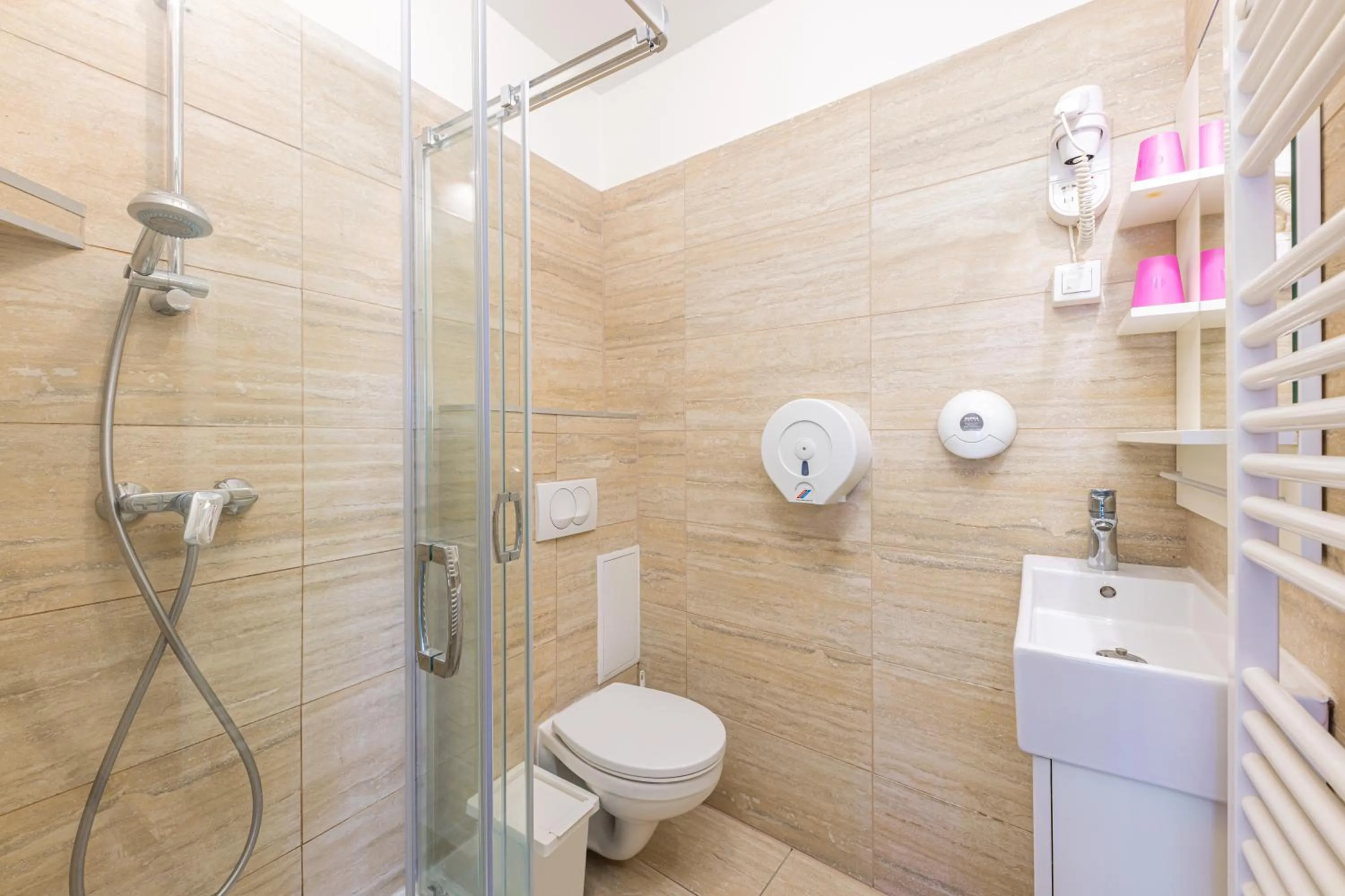 Shower in Amber Gardenview Studios Downtown