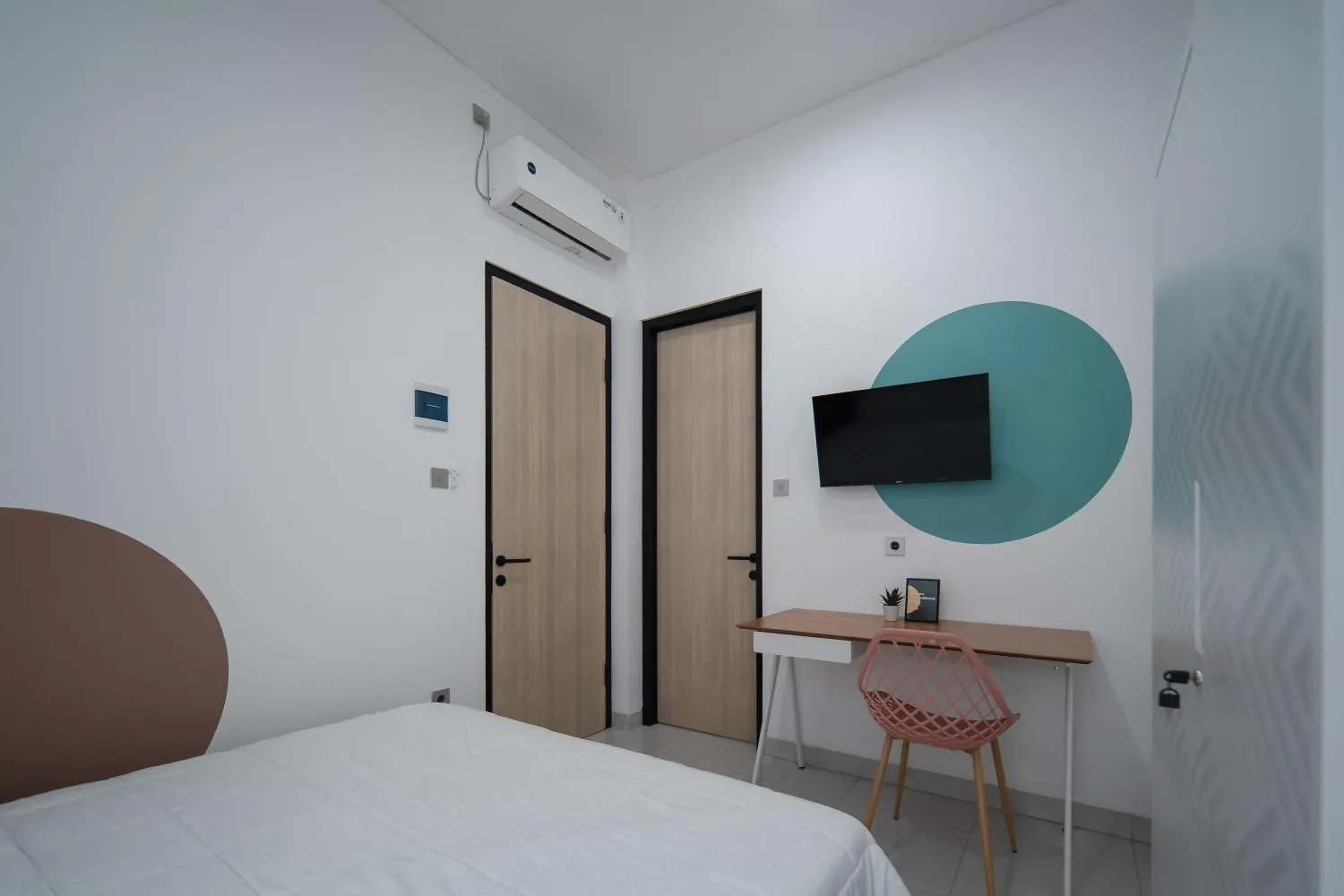 Bedroom, Bed in Cove River Haus