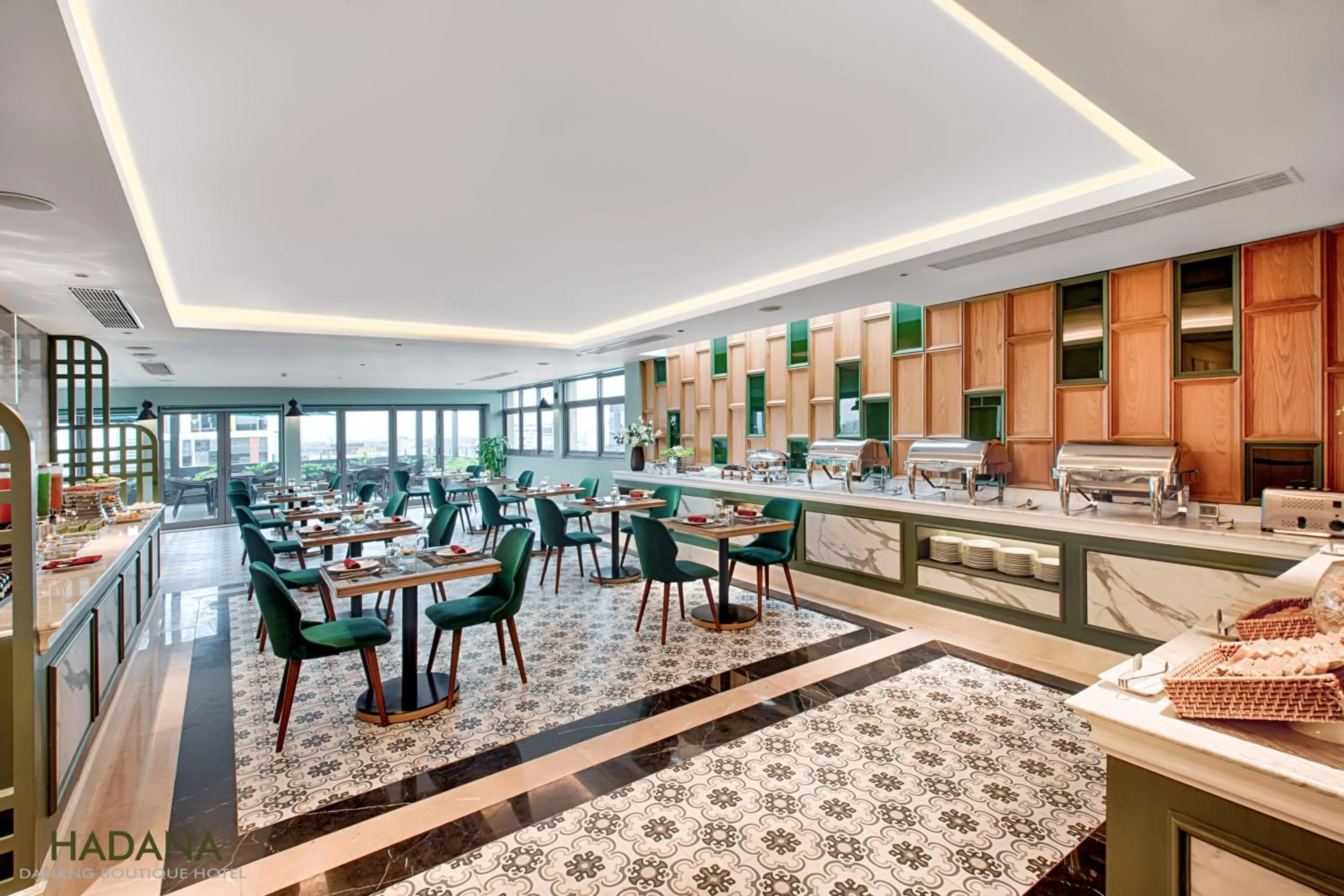 Restaurant/places to eat in Hadana Boutique Hotel Danang
