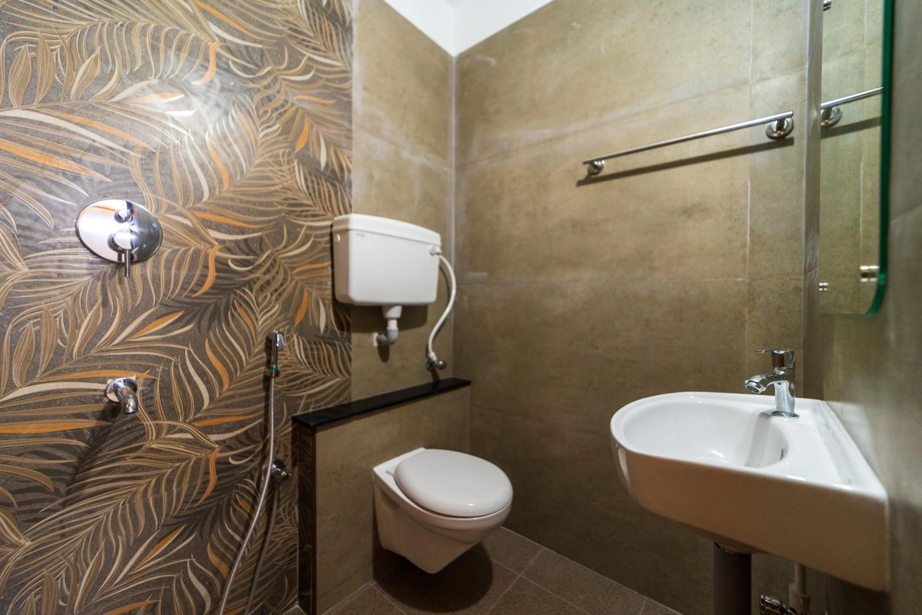 Shower in Bonne Chance Heritage Residence