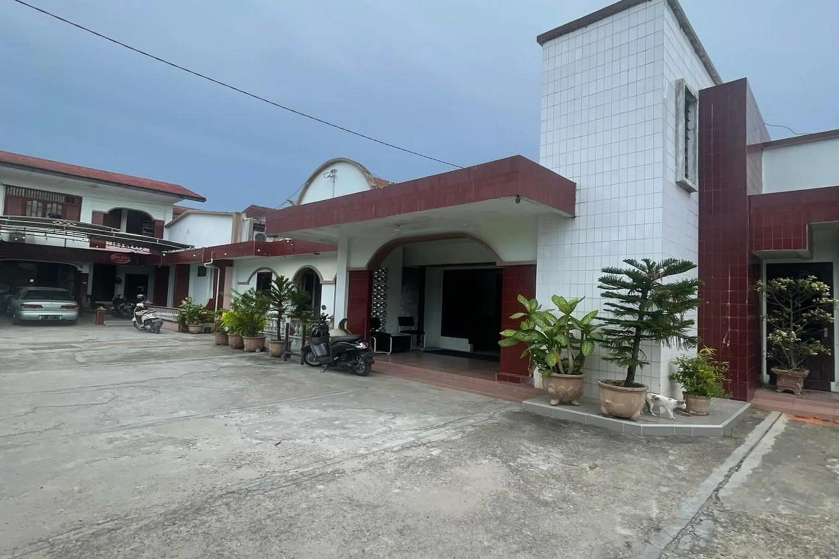 Facade/entrance in Hotel O Saril Riverside HomestayNearLapangan Musara Alun