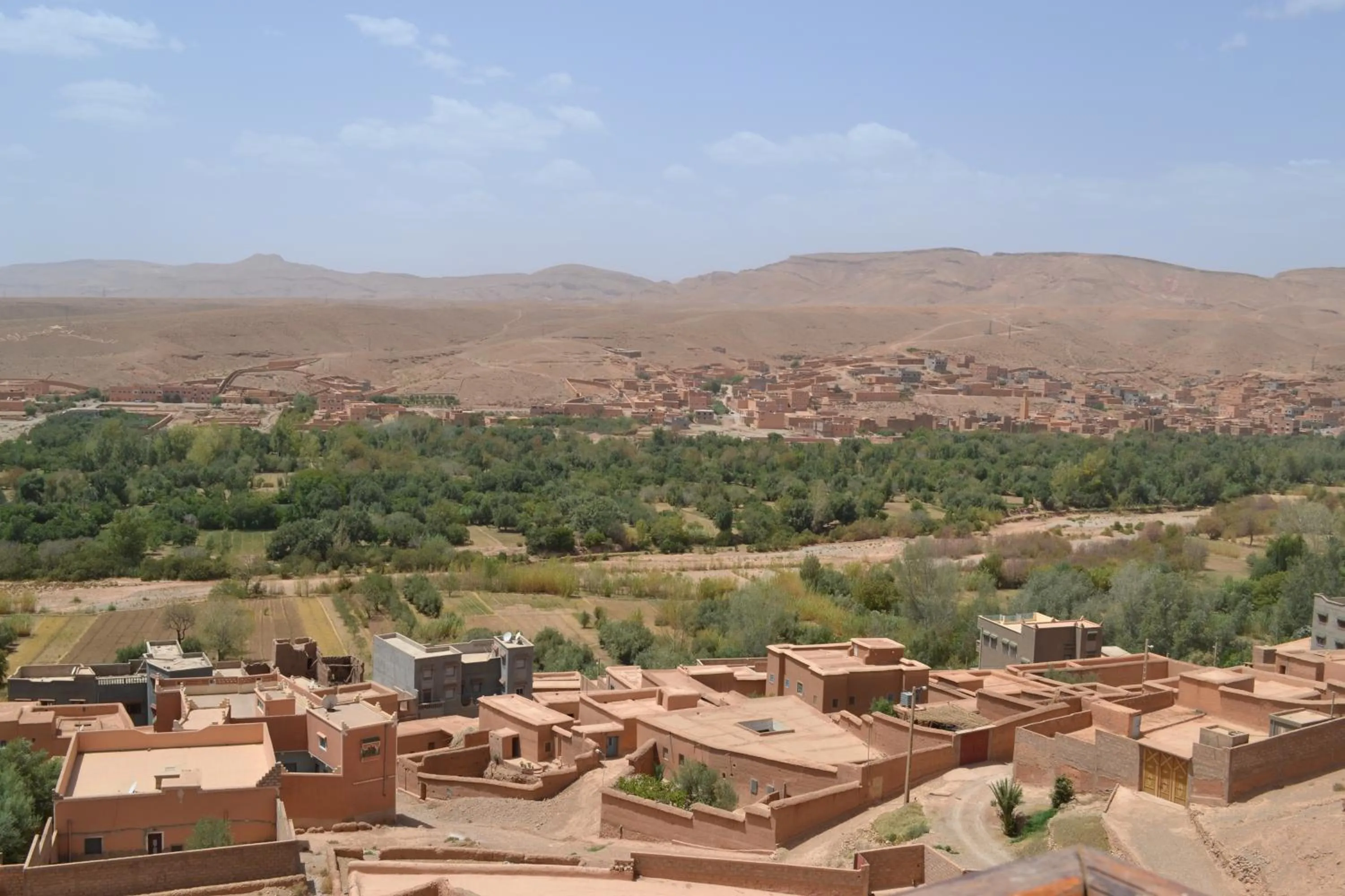 Photo of the whole room in Hotel Almanader