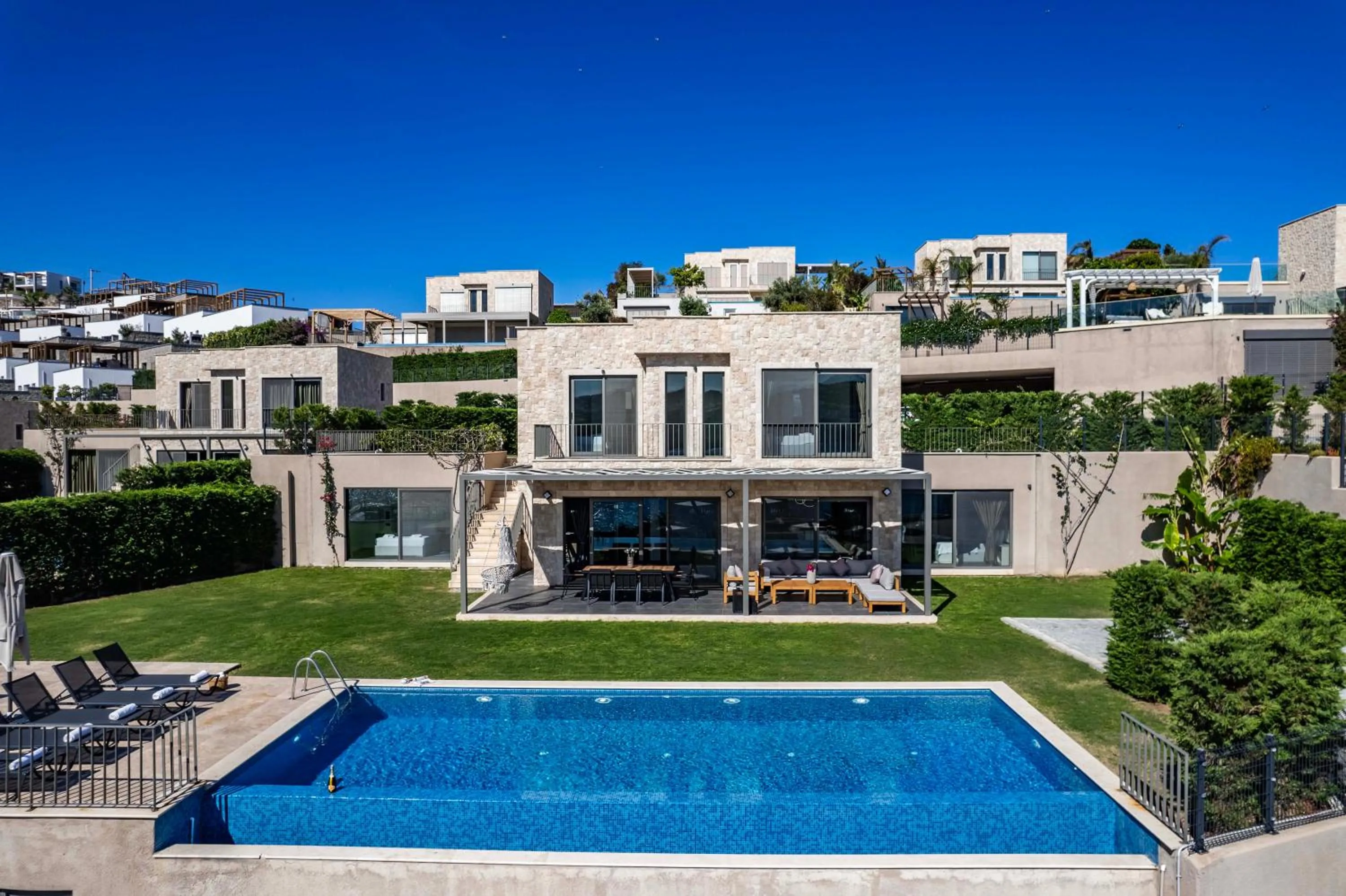 Swimming pool in Bovilla Hotel Salt Yalıkavak