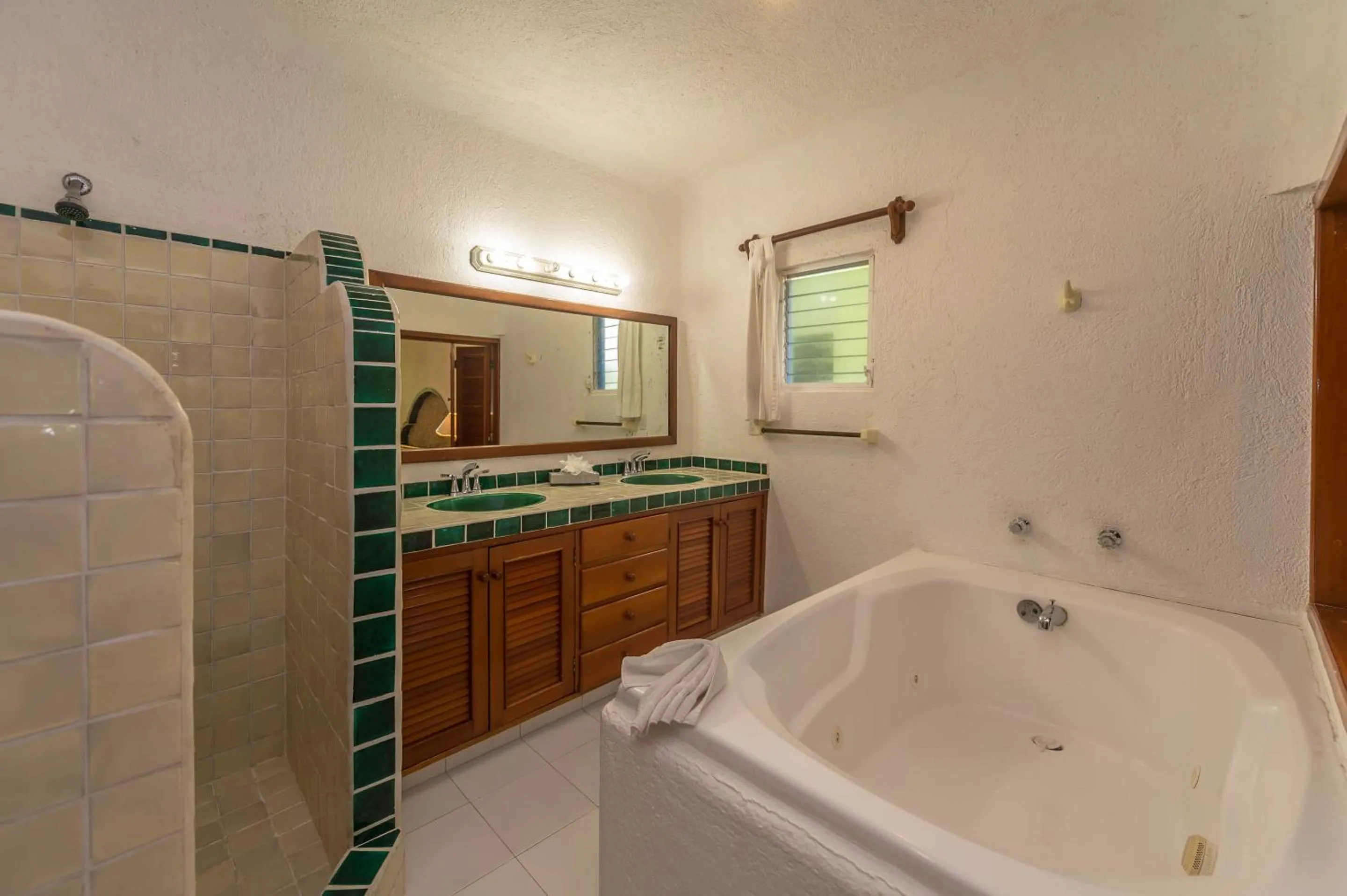 Bathroom in Del Sol Beachfront
