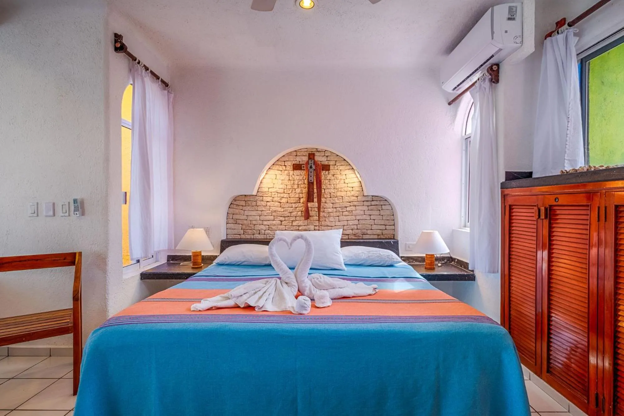 Bedroom, Bed in Del Sol Beachfront