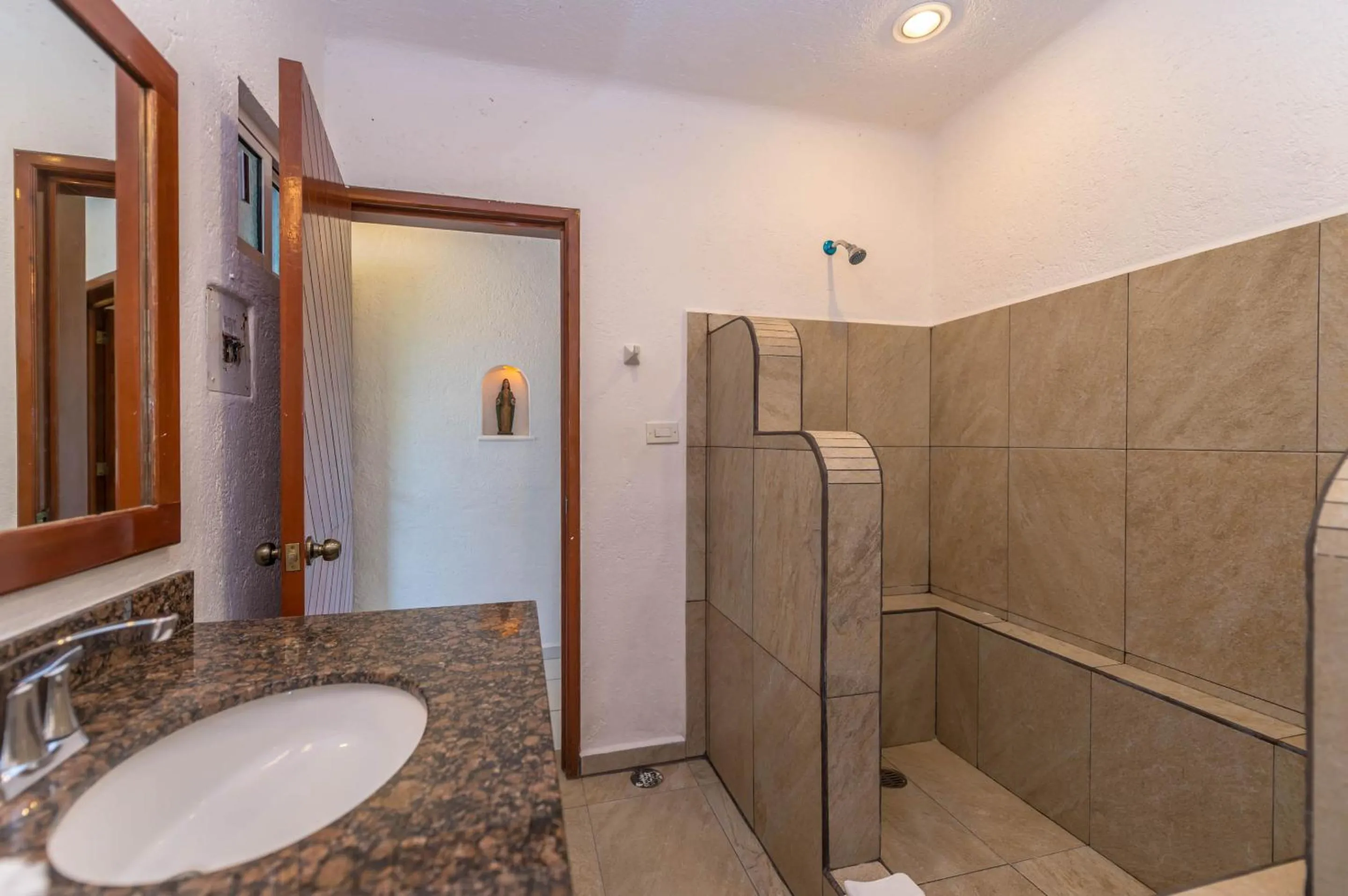 Bathroom in Del Sol Beachfront