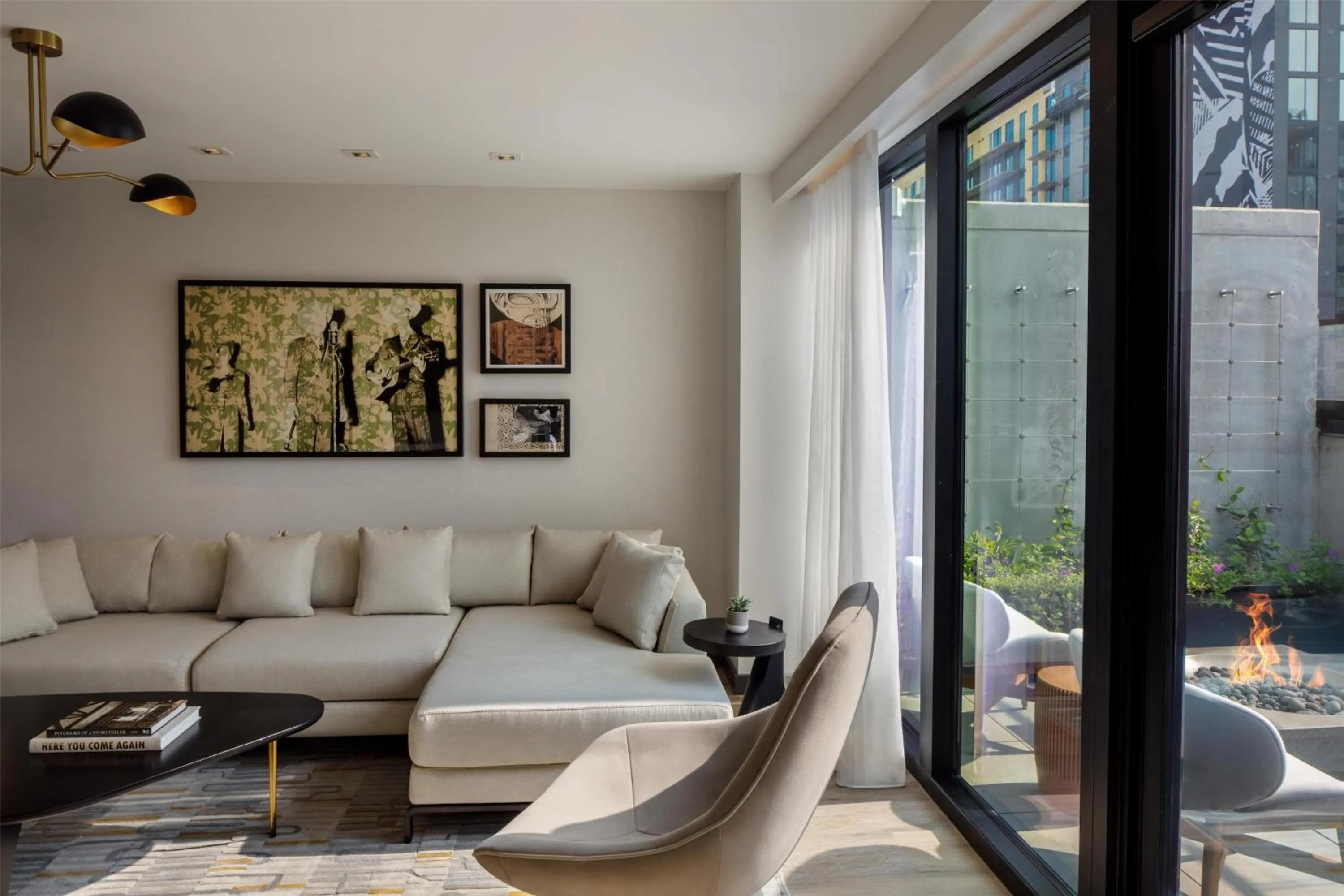 Living room in Canopy By Hilton Nashville Downtown The Gulch
