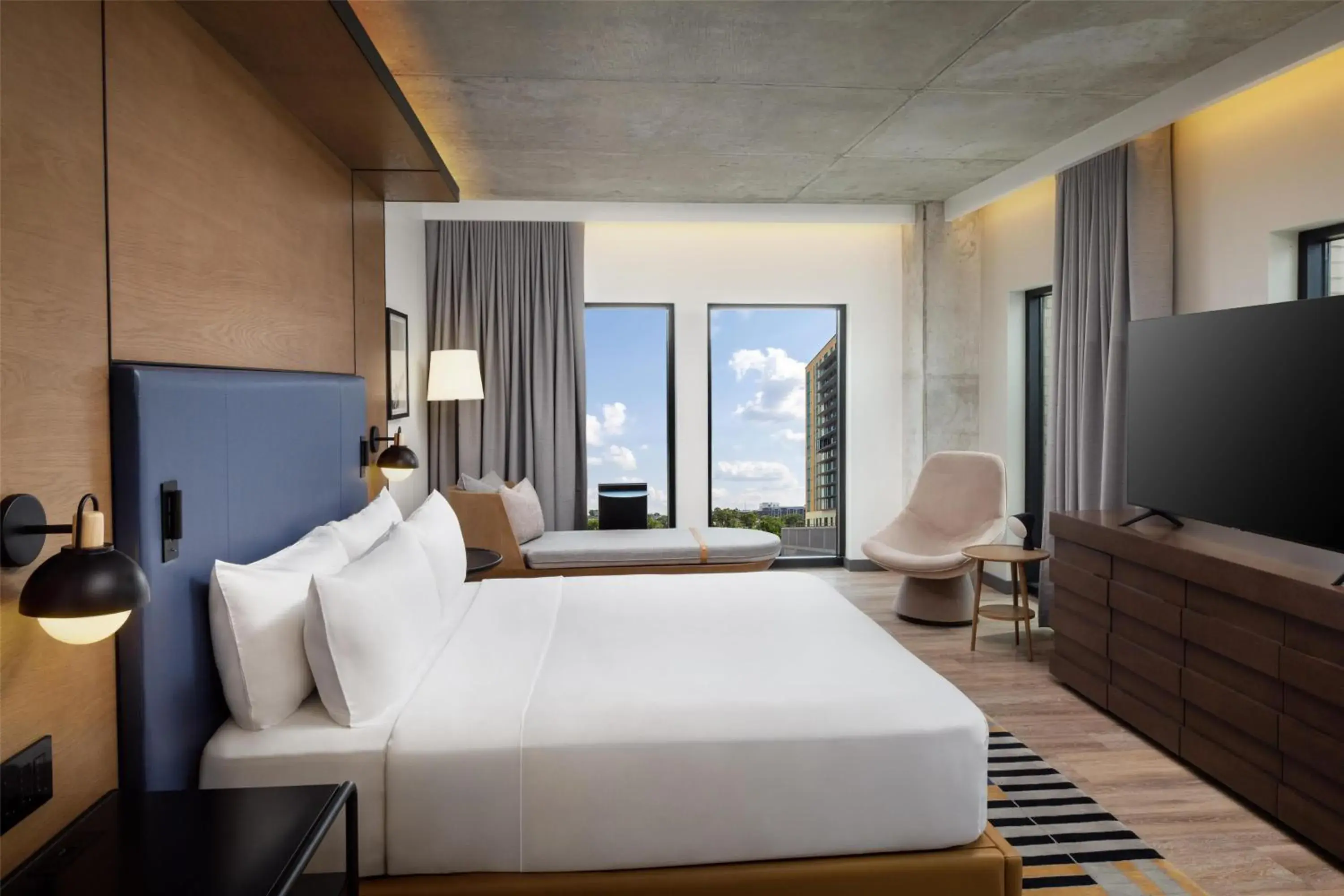 Corner King Room in Canopy By Hilton Nashville Downtown The Gulch Corner King Room in Canopy By Hilton Nashville Downtown The Gulch