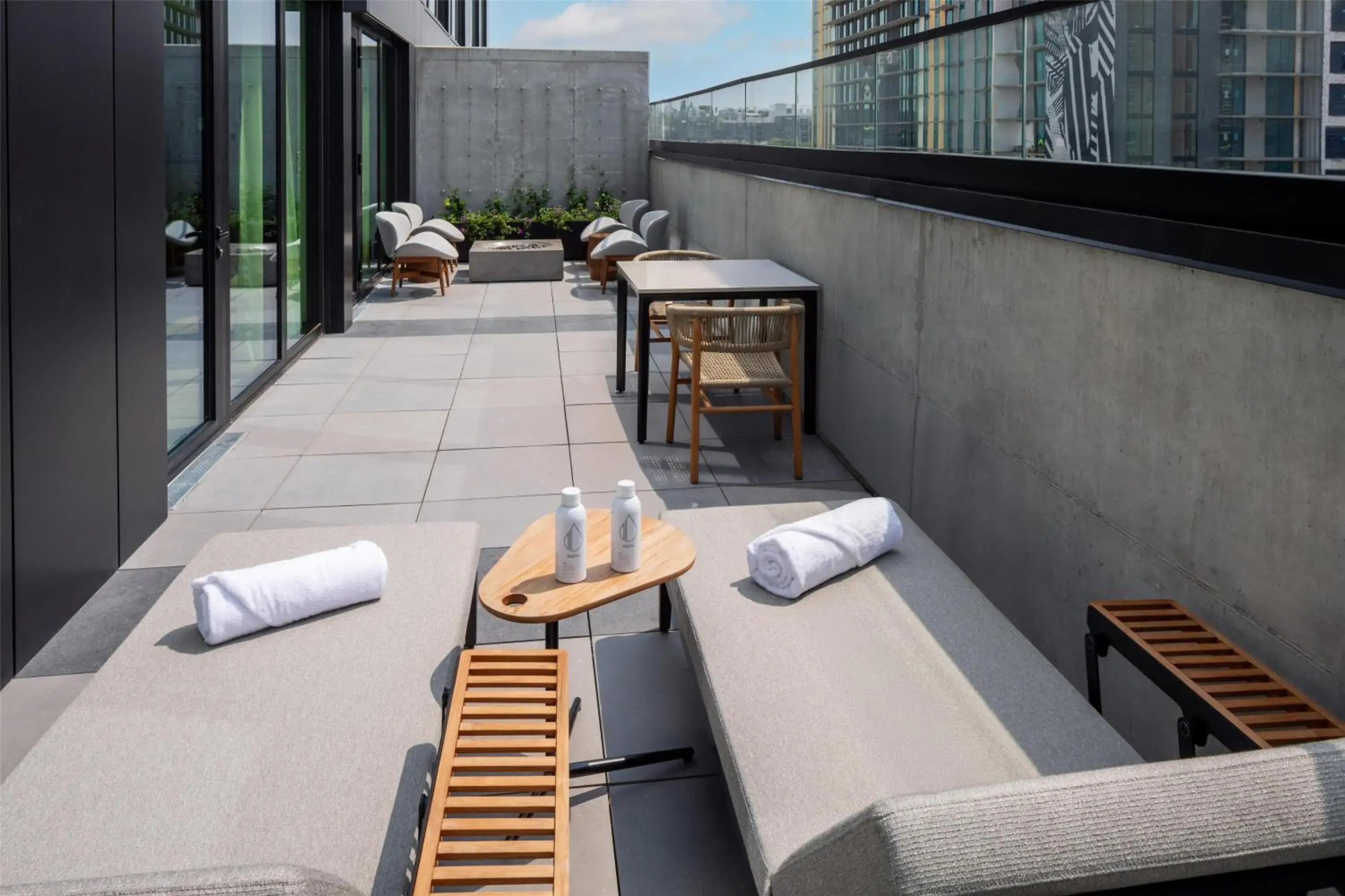 One-Bedroom King Suite with Soaking Bathtub in Canopy By Hilton Nashville Downtown The Gulch One-Bedroom King Suite with Soaking Bathtub in Canopy By Hilton Nashville Downtown The Gulch