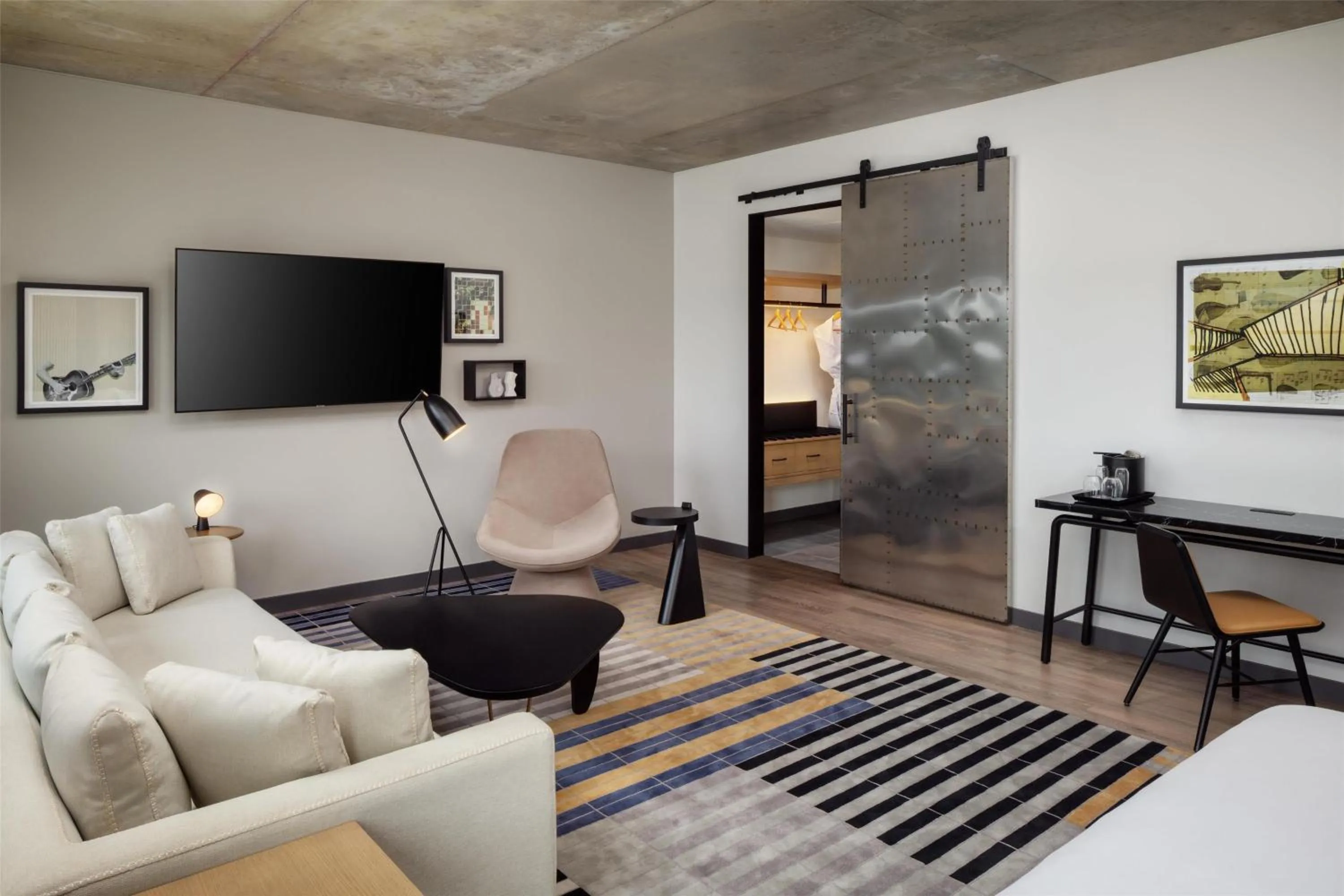 Living room, Bed in Canopy By Hilton Nashville Downtown The Gulch