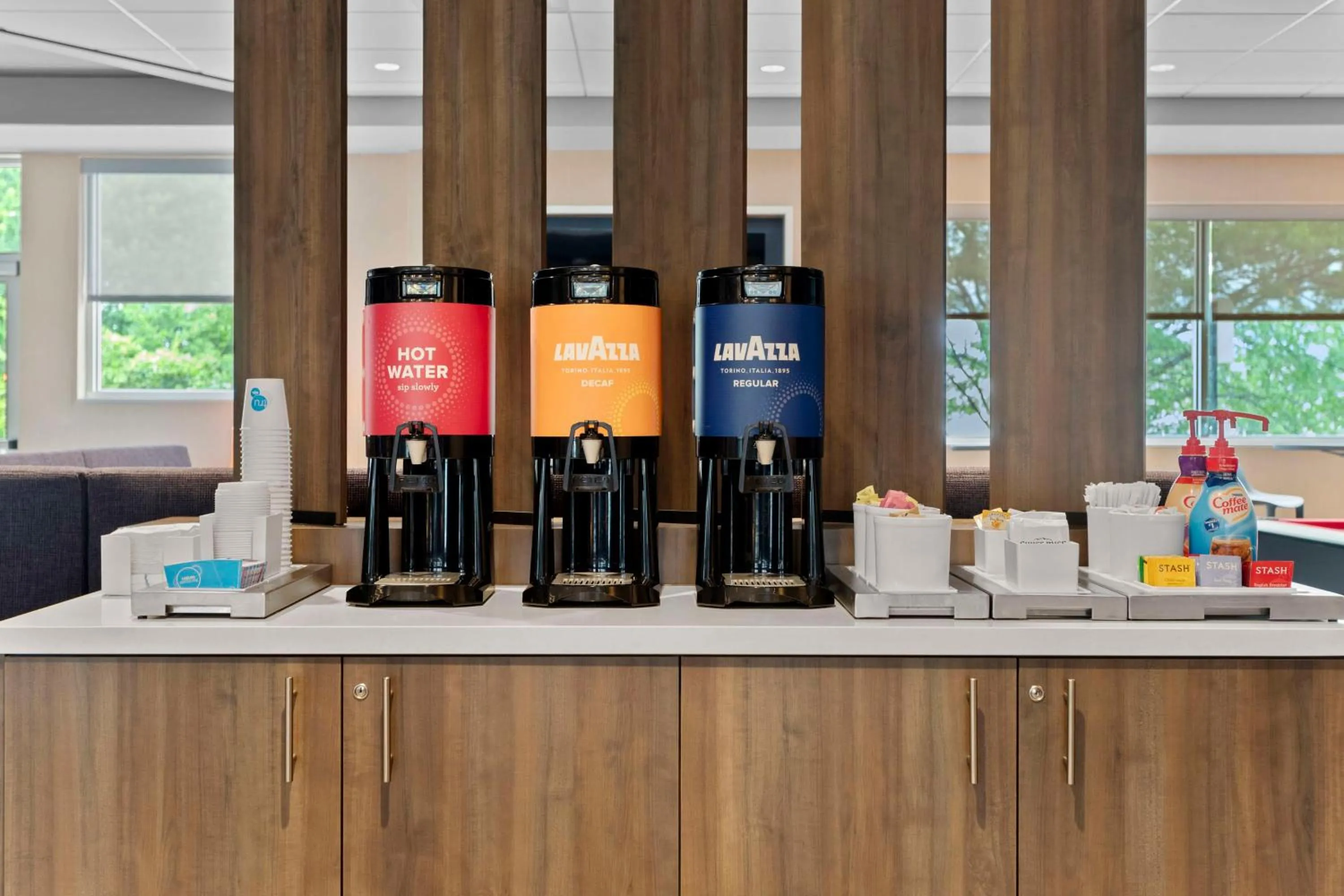 Dining area in Tru By Hilton Lincoln East