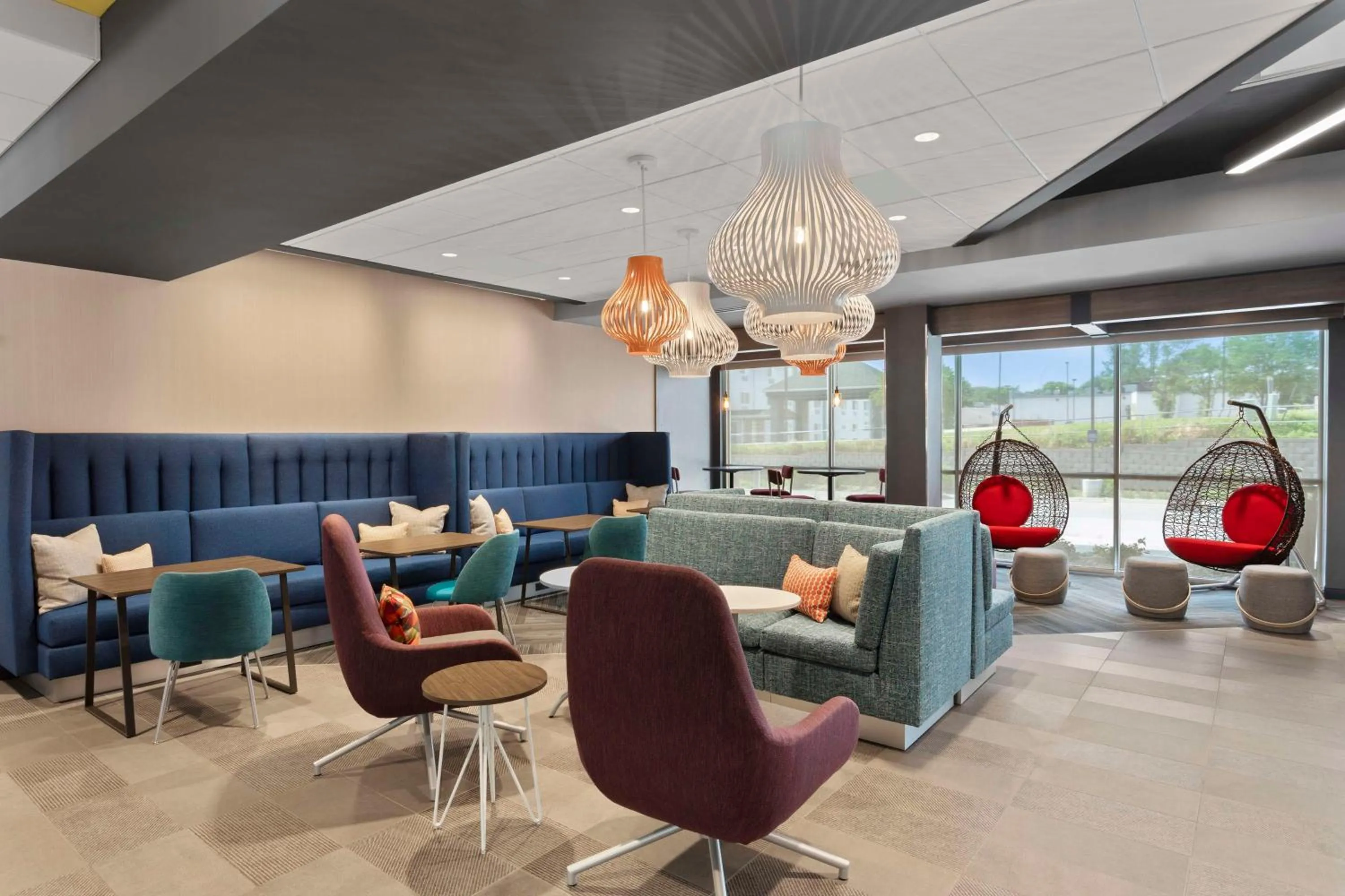 Lobby or reception in Tru By Hilton Lincoln East