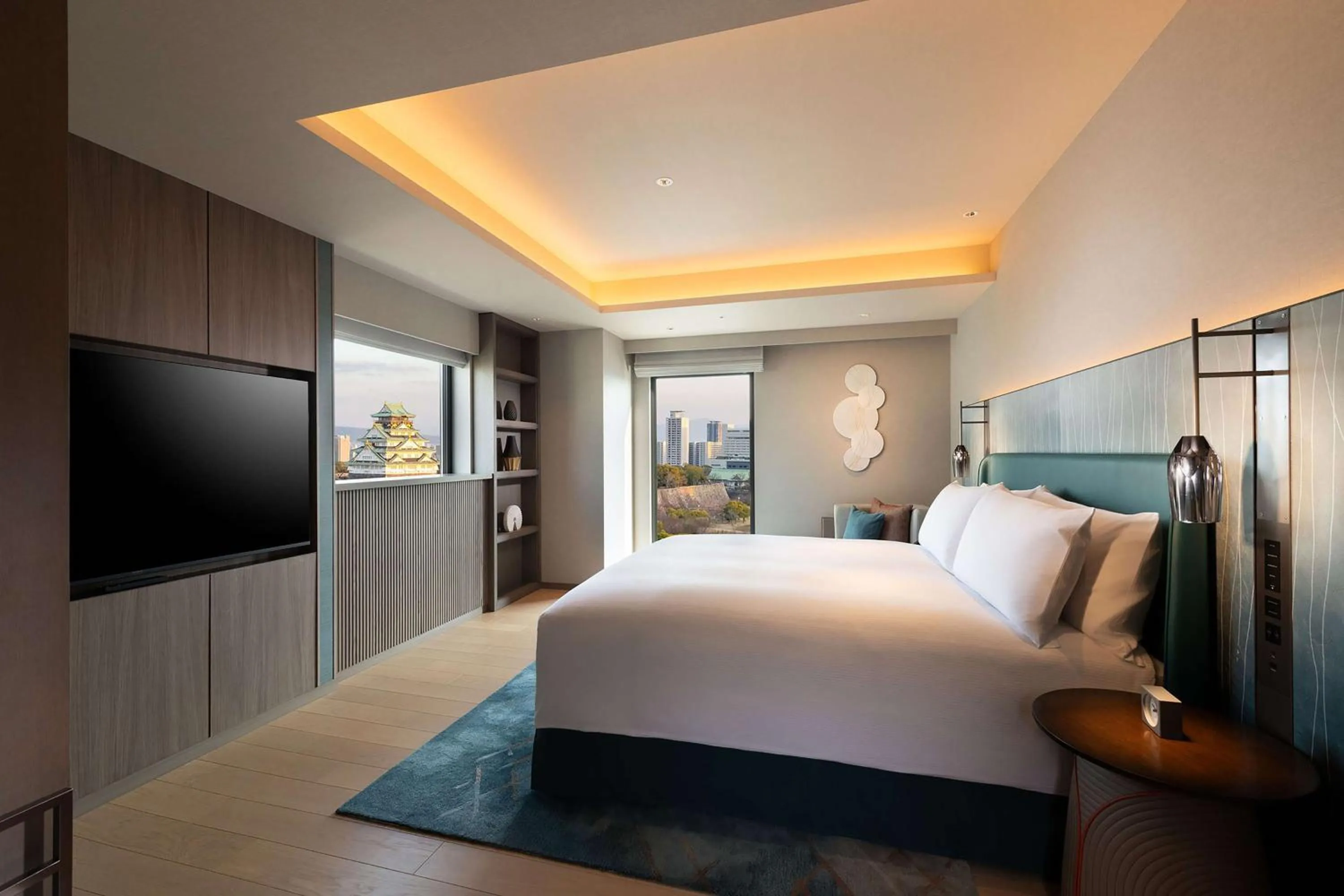 Bed in DoubleTree by Hilton Osaka Castle