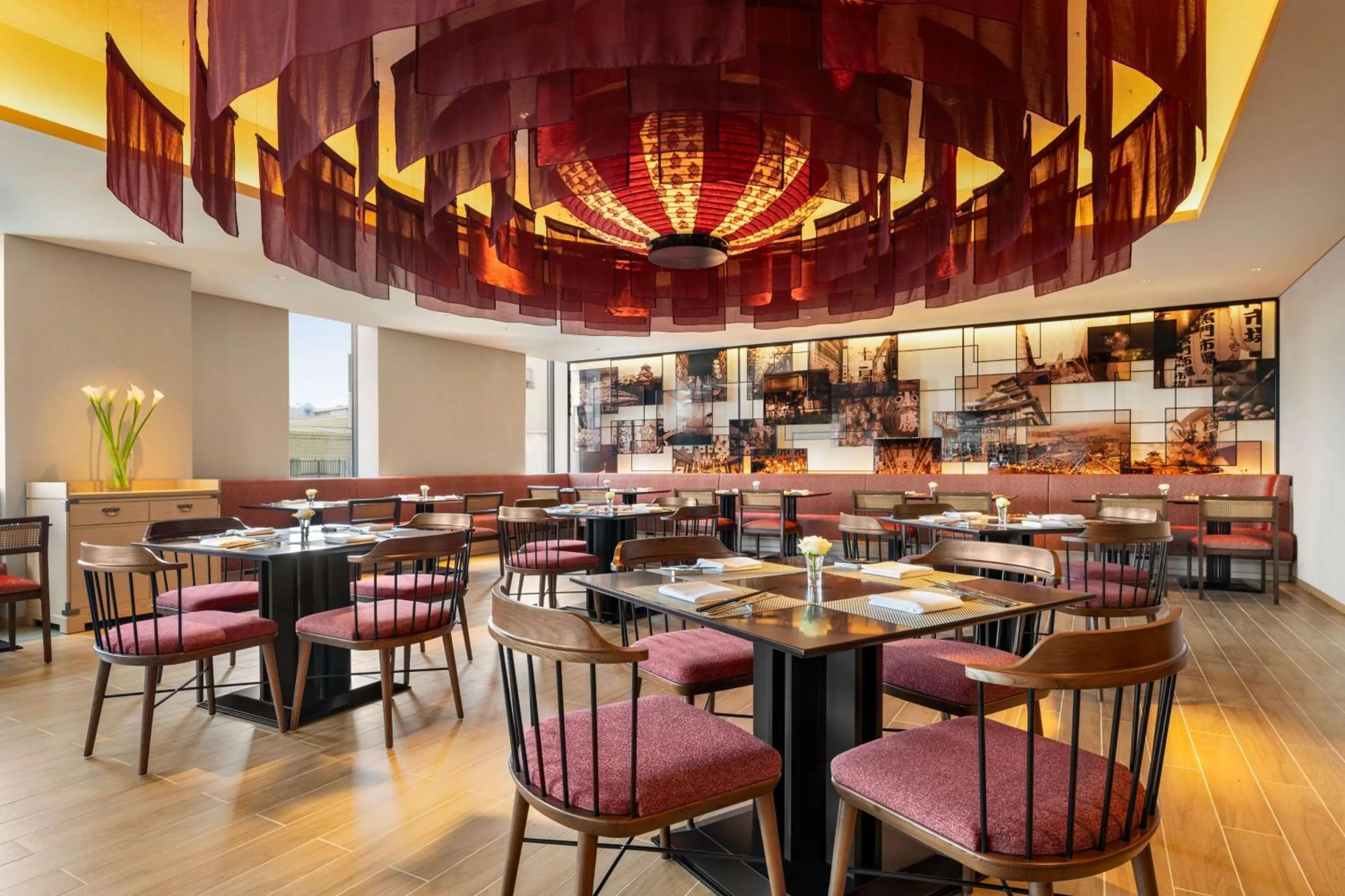 Restaurant/places to eat in DoubleTree by Hilton Osaka Castle