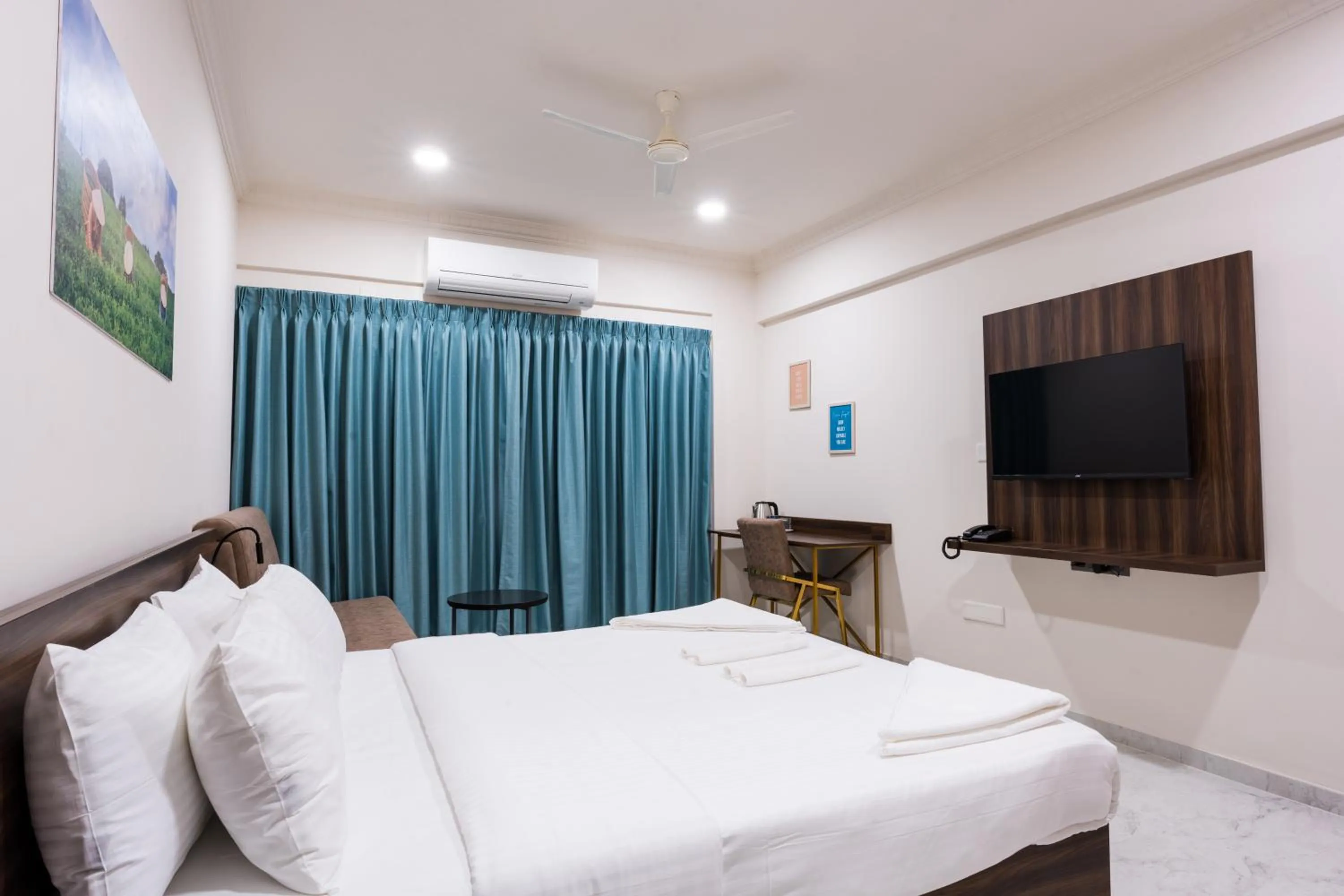 TV and multimedia, Bed in Tea Harbour - Eco World