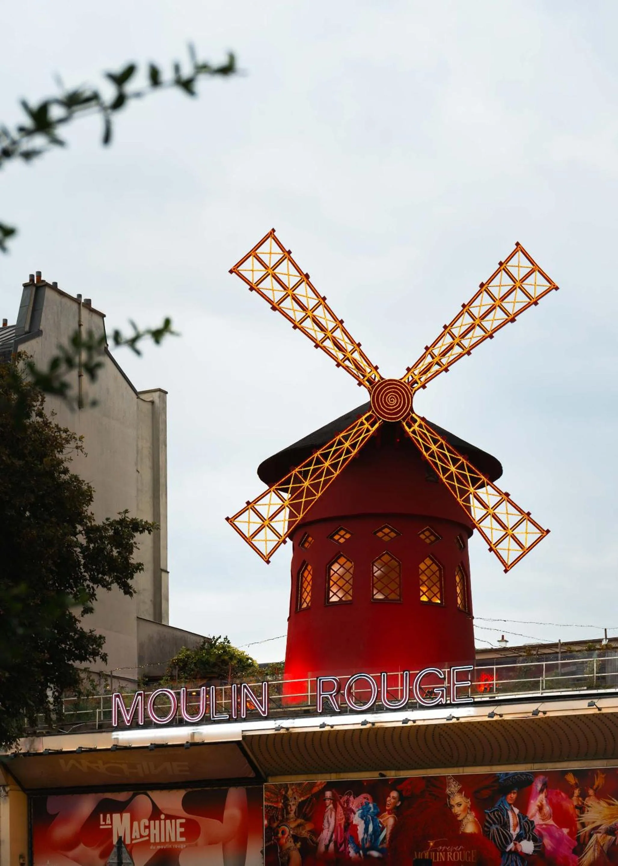 Neighbourhood in Limehome Paris Montmartre