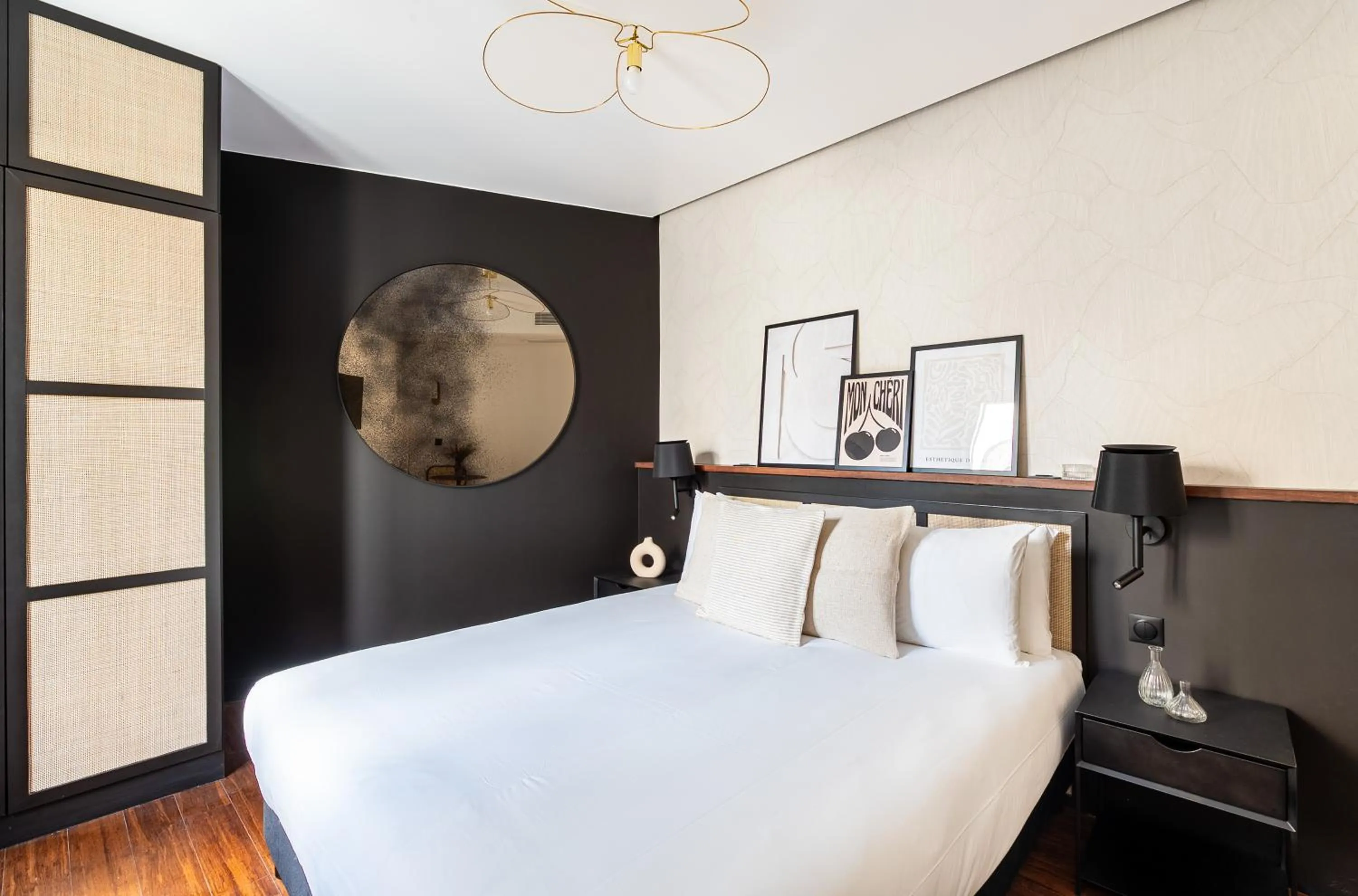 Bed in Makom Montmartre