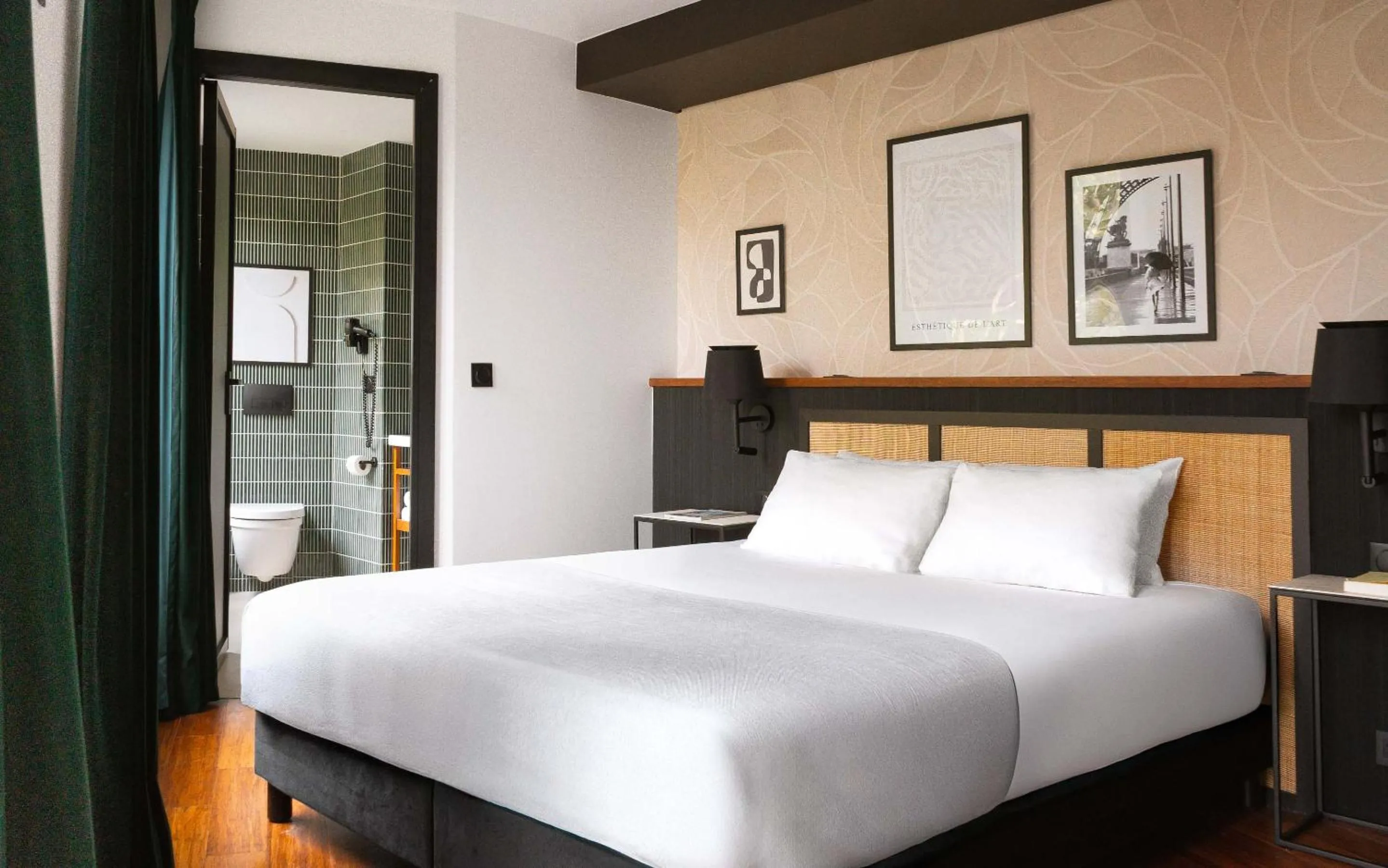 Bed in Limehome Paris Montmartre