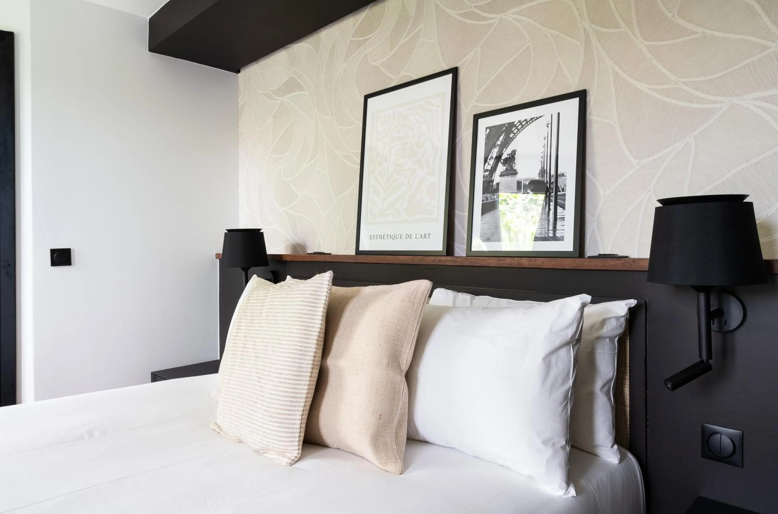 Bed in Makom Montmartre