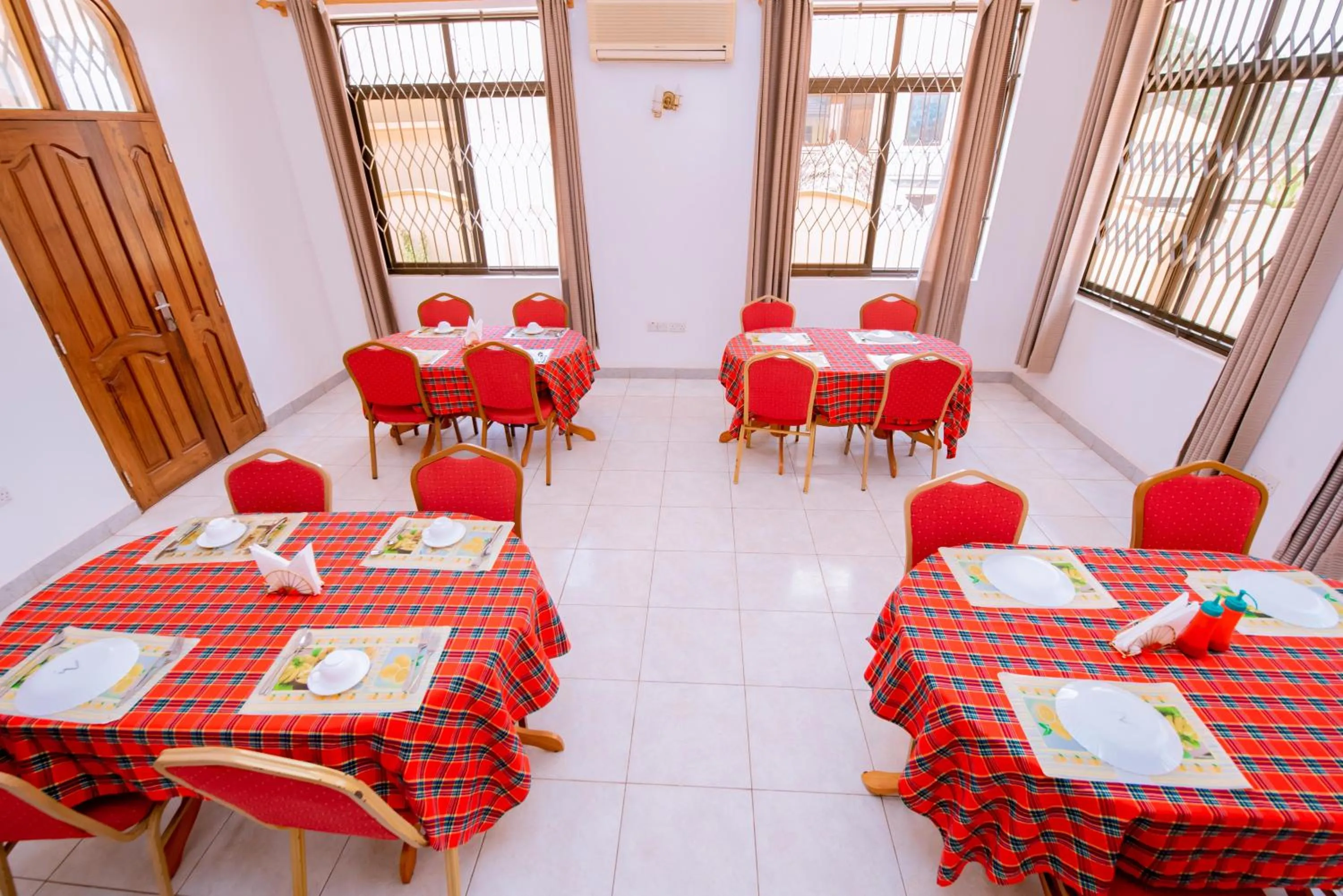 Dining area in WILIVINA HOTEL