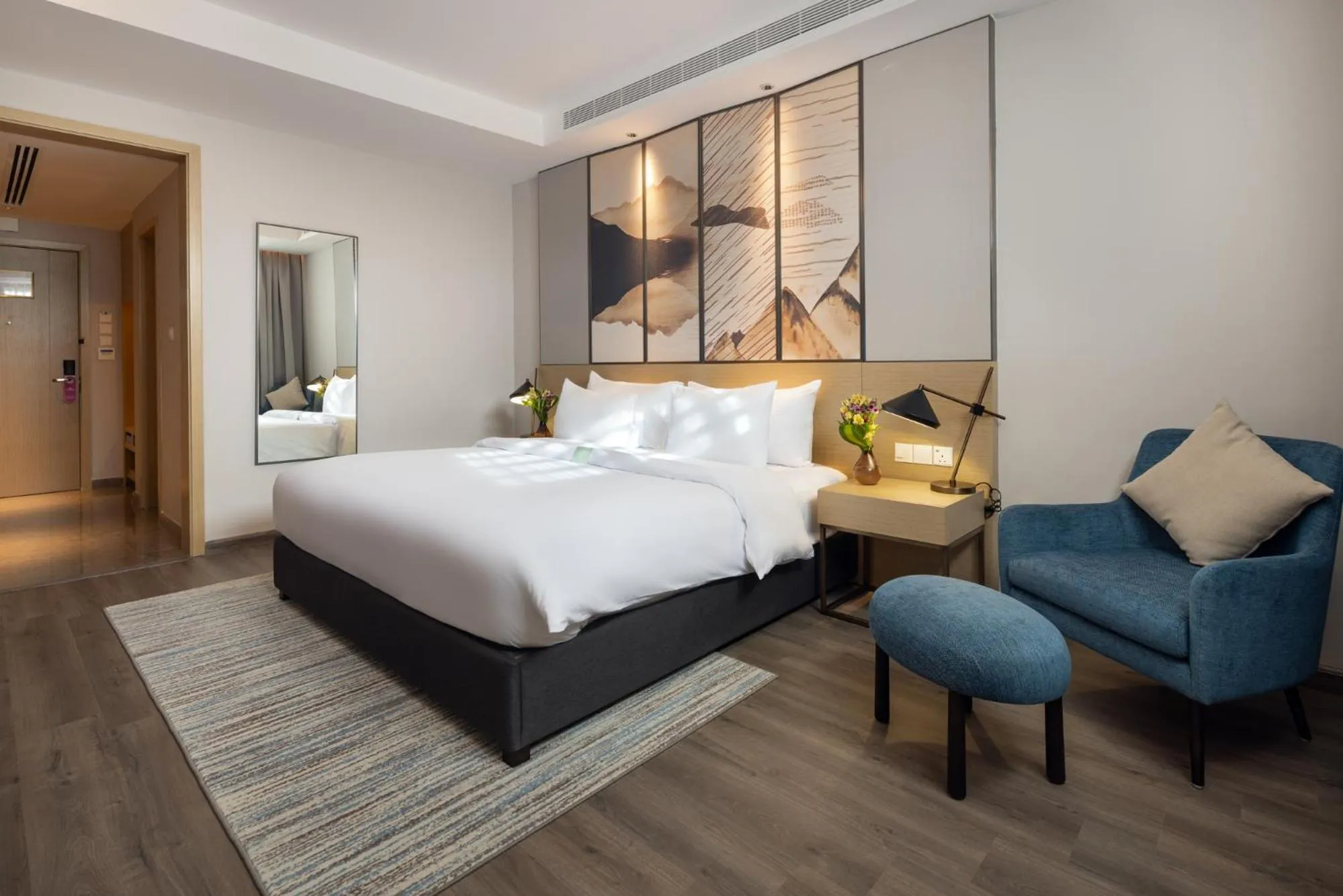 Photo of the whole room, Bed in Boudl Al Rawdah بودل الروضه