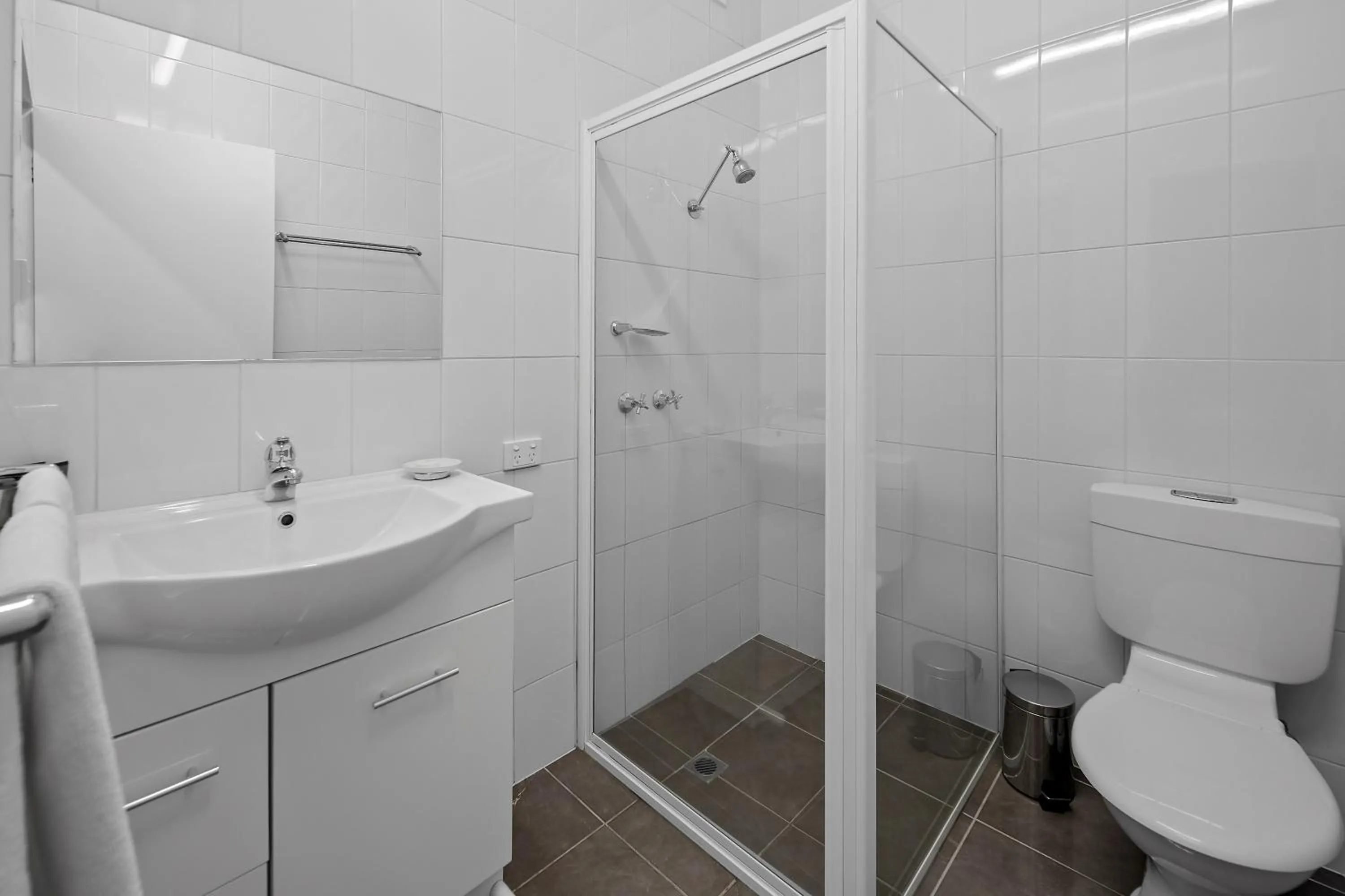 Bathroom in Healesville Motor Inn