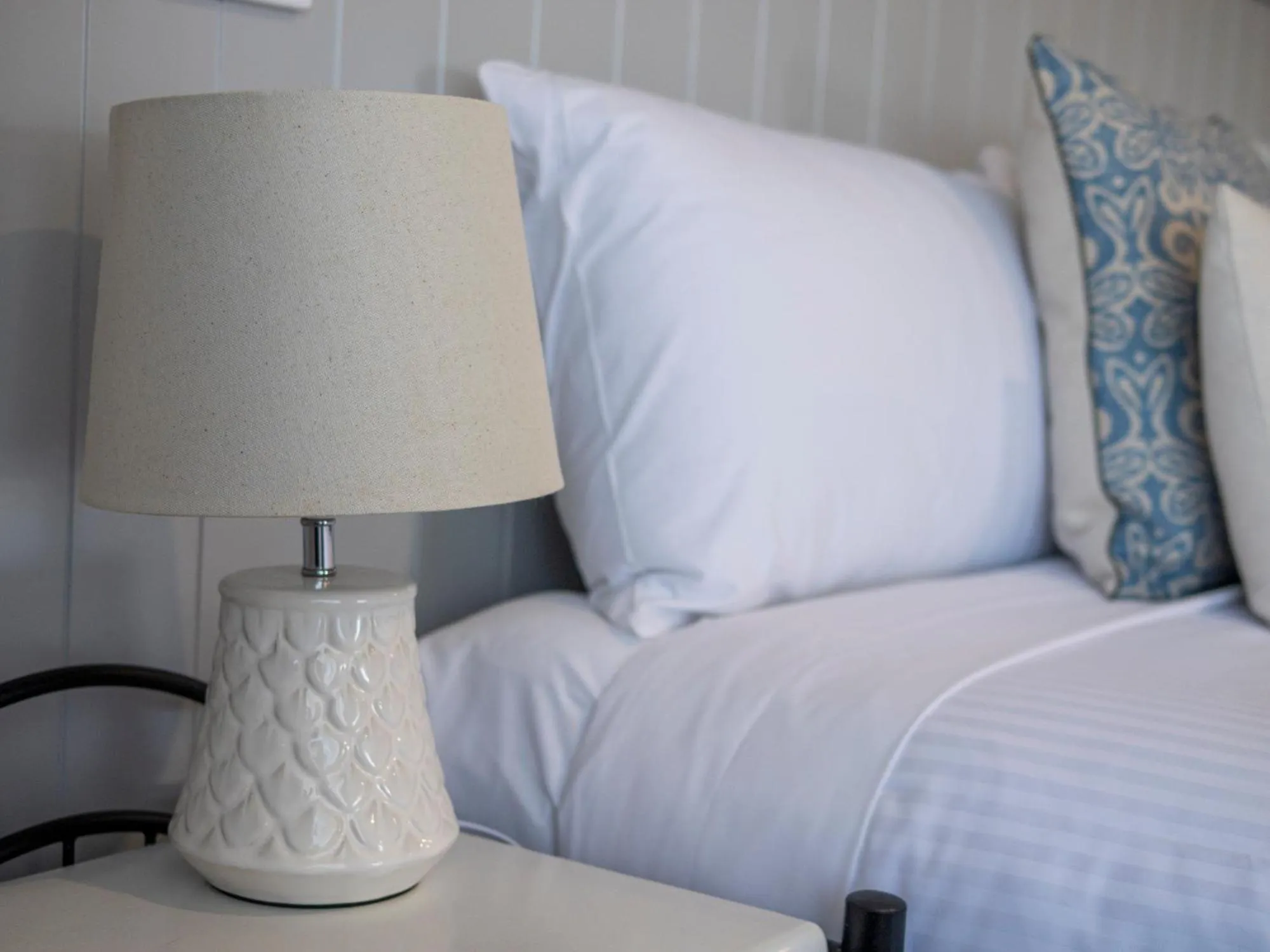 Bed in Heritage House Motel & Units