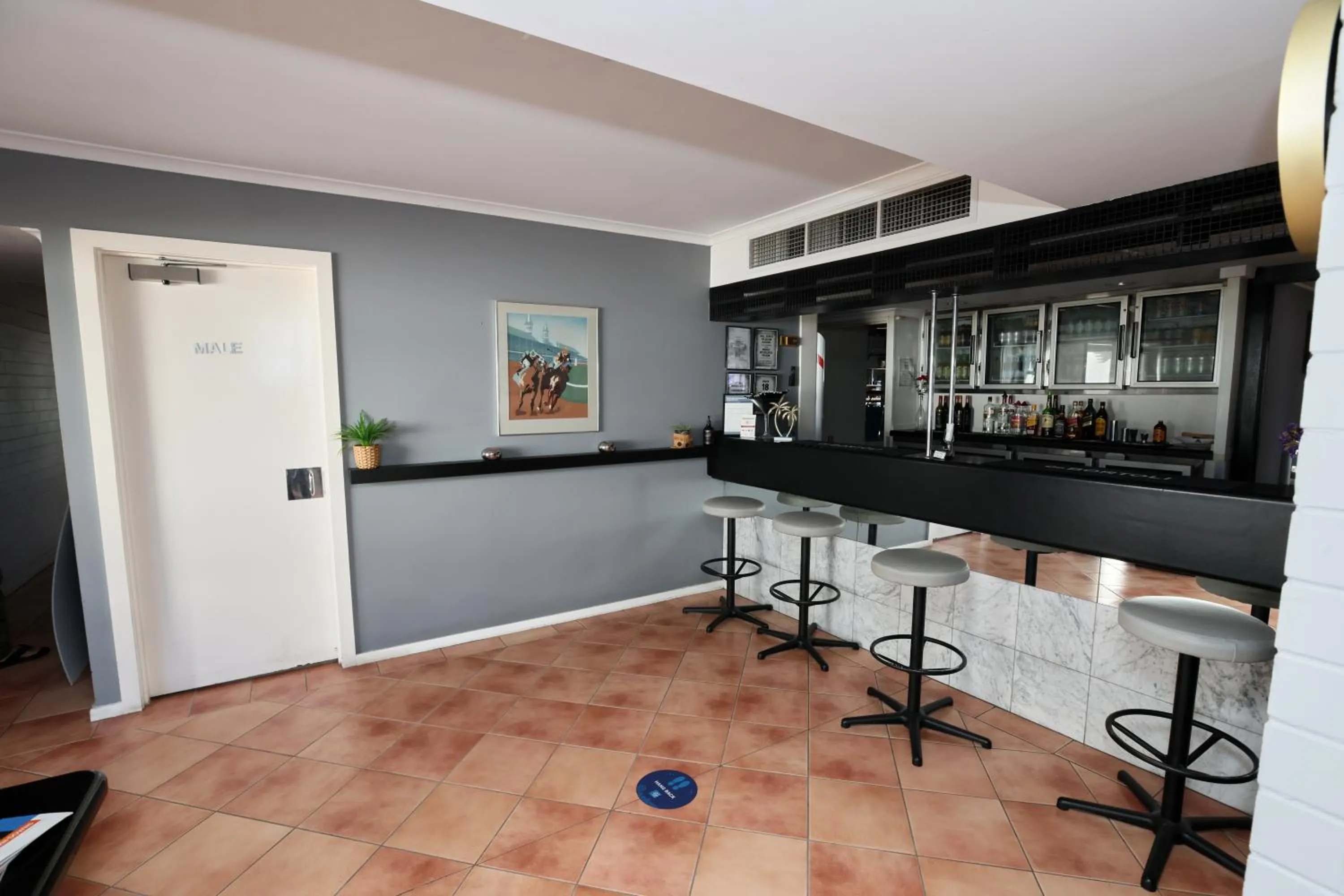 Lounge or bar in Dalby Manor Motor Inn