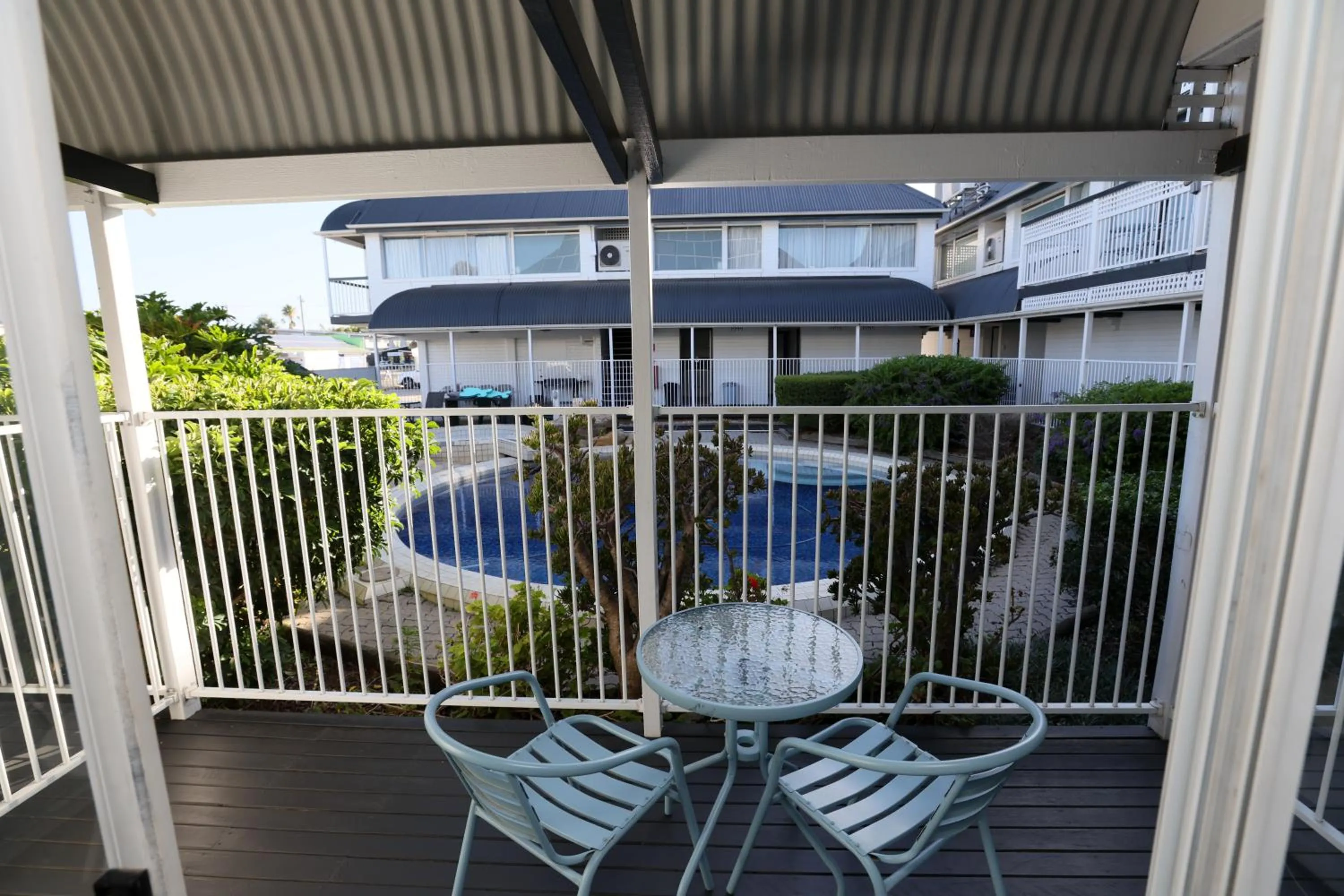 Pool view in Dalby Manor Motor Inn
