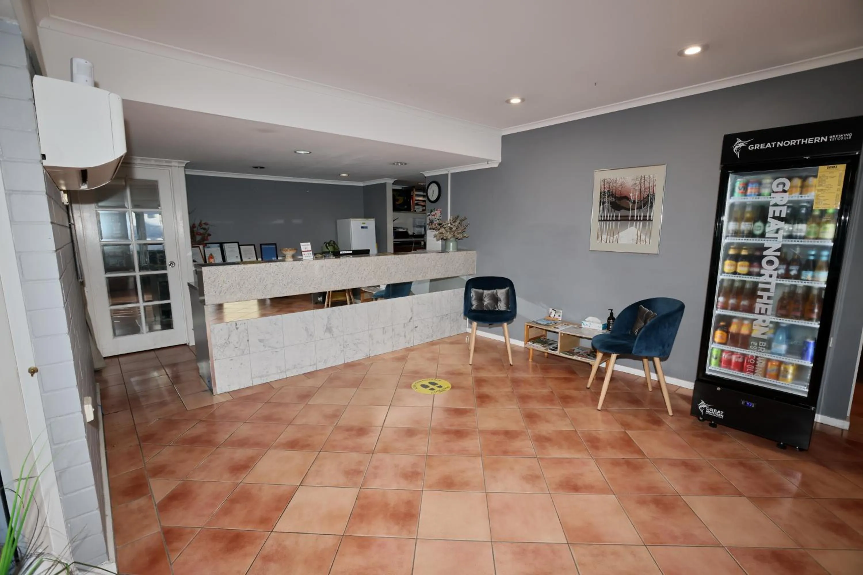 Lobby or reception in Dalby Manor Motor Inn