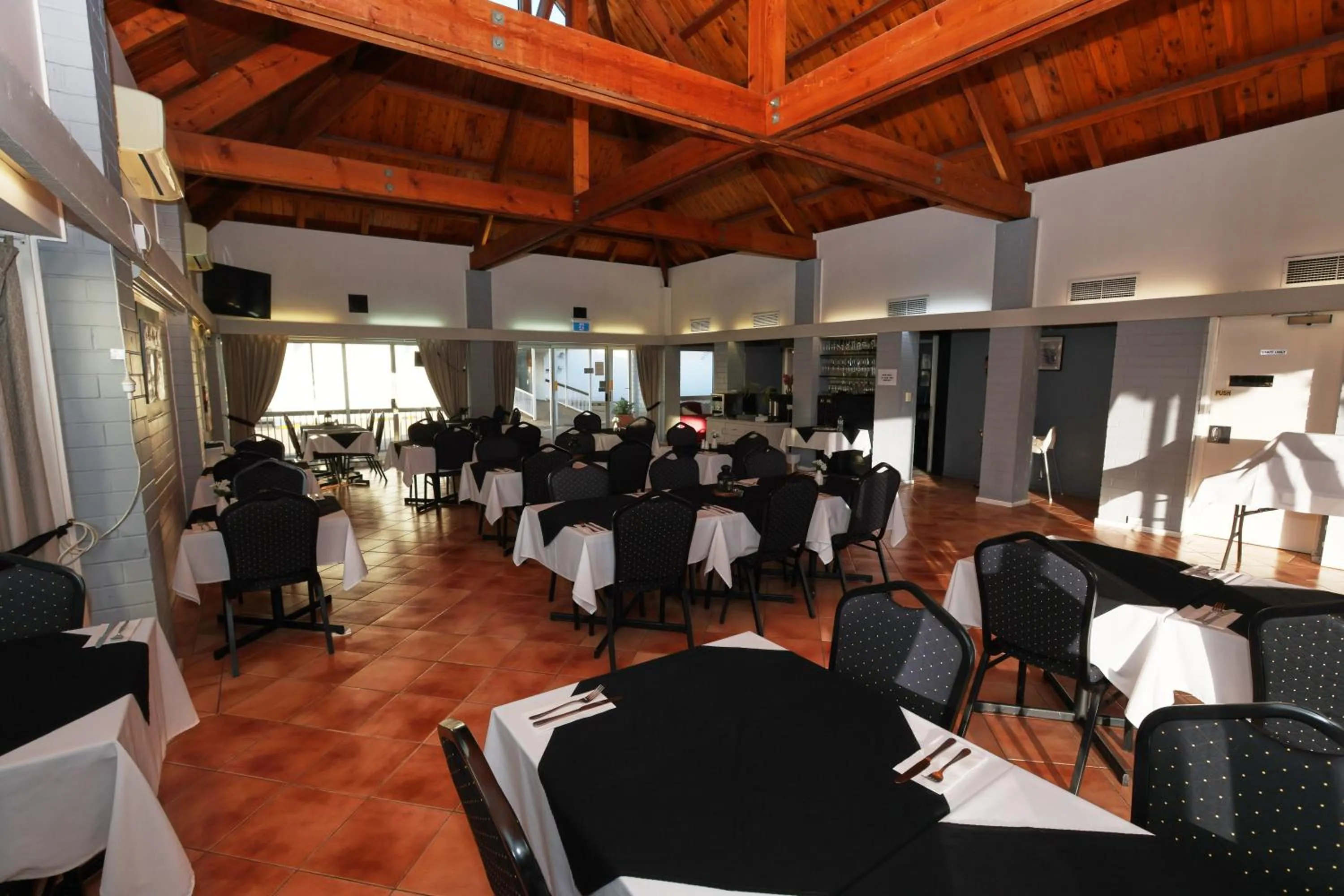 Restaurant/places to eat in Dalby Manor Motor Inn