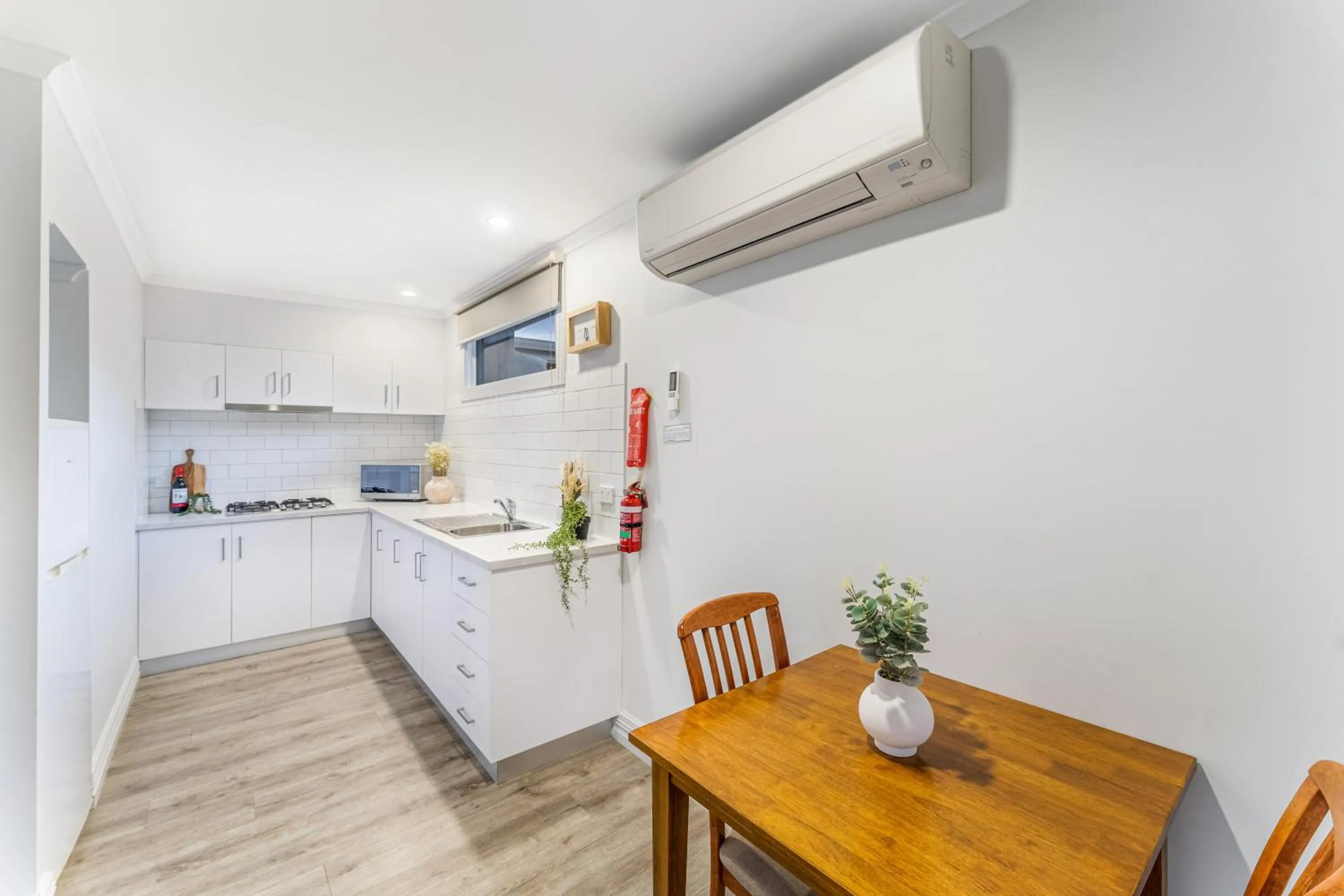 Kitchen or kitchenette in BIG4 Tasman Holiday Parks - Bright