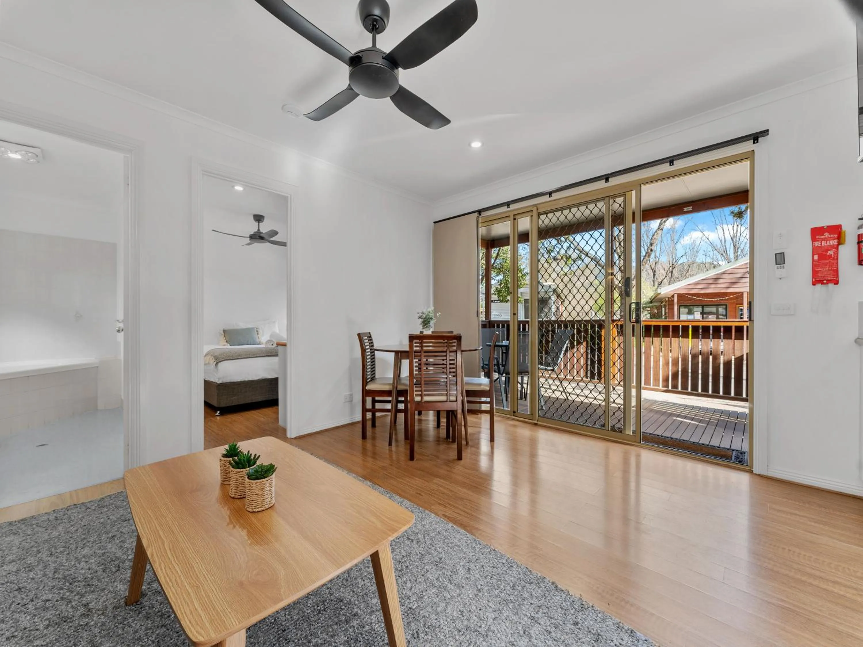 Dining area in BIG4 Tasman Holiday Parks - Bright