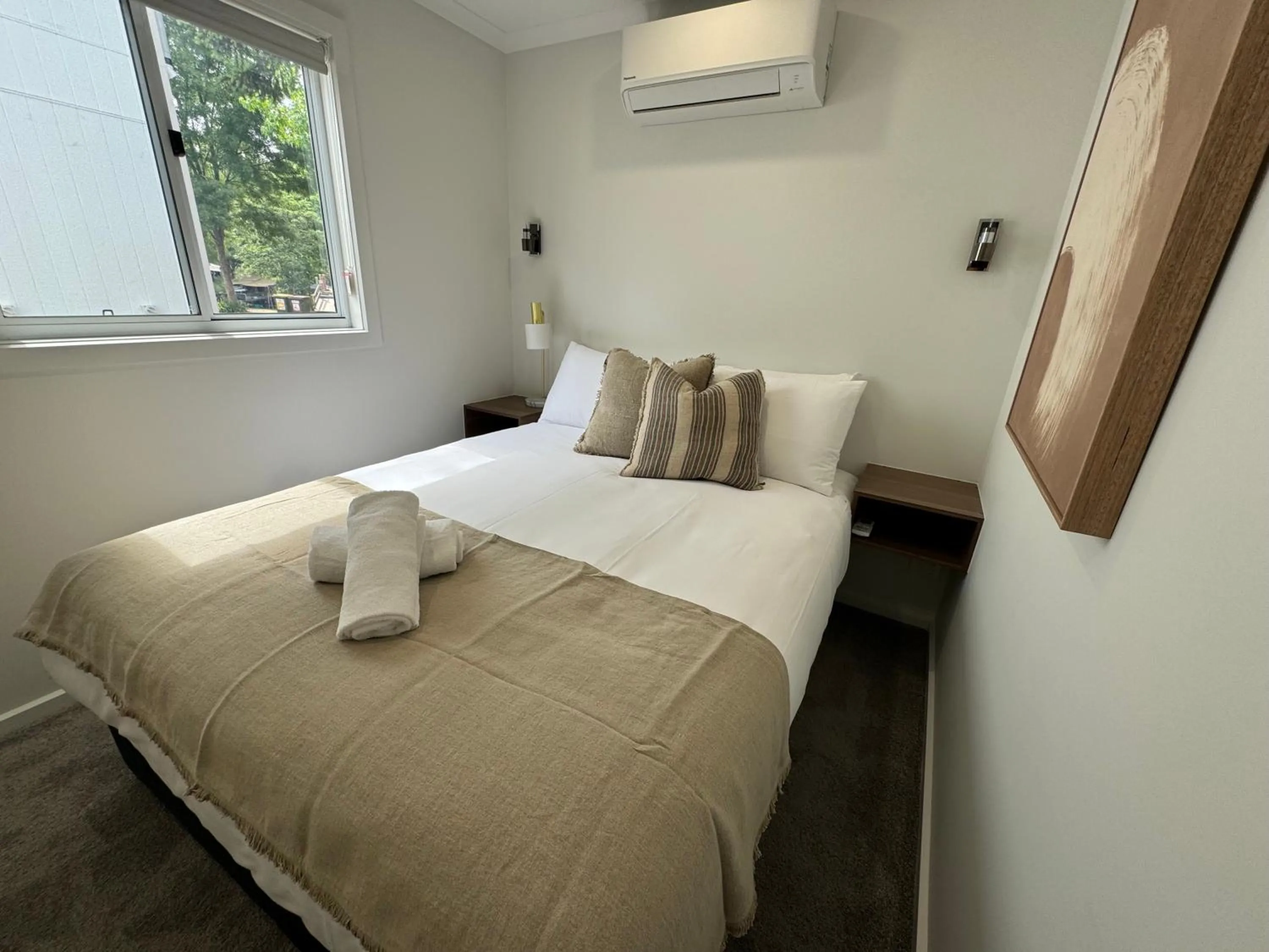 Bedroom, Bed in BIG4 Tasman Holiday Parks - Bright