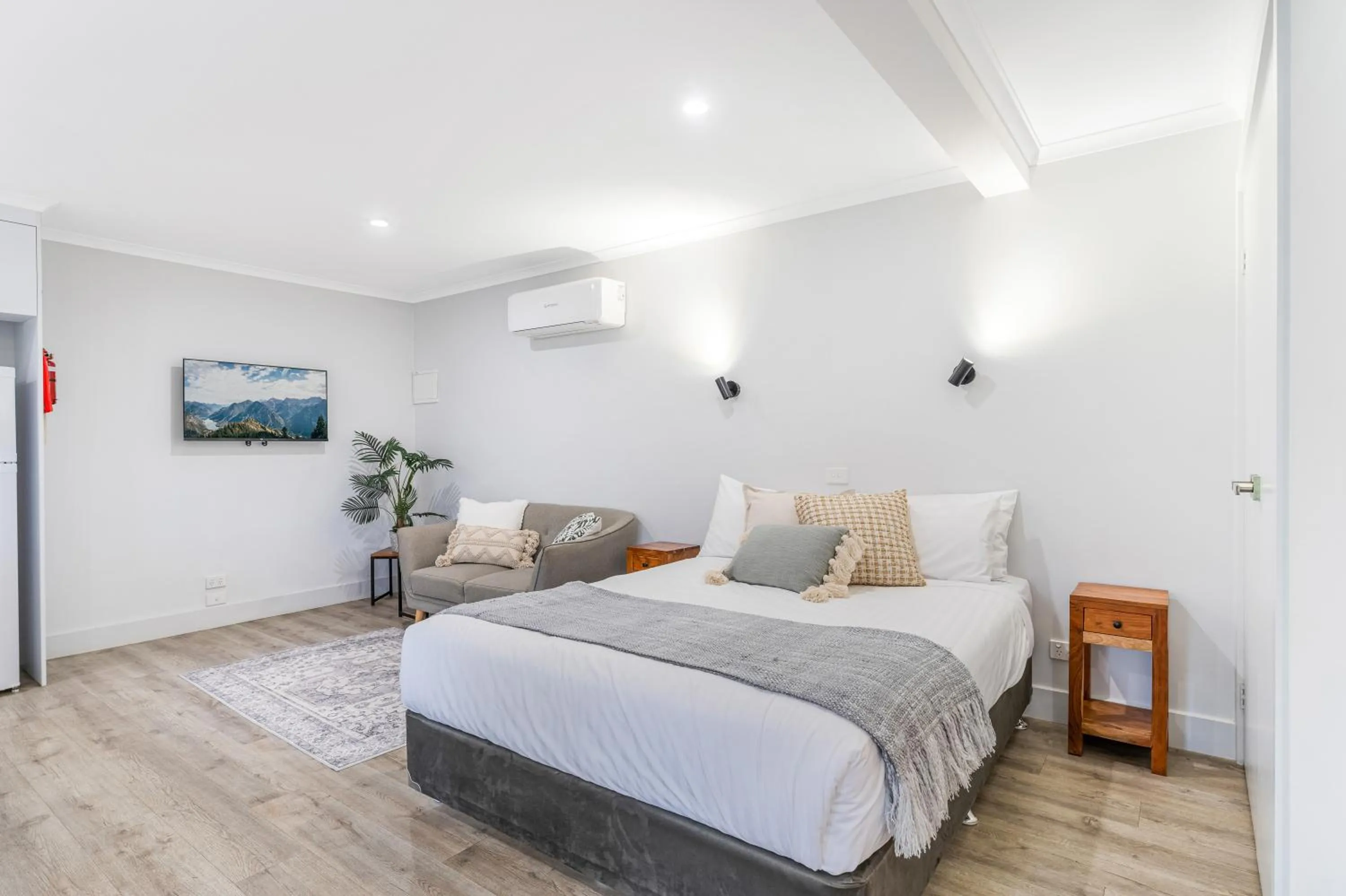 Photo of the whole room, Bed in BIG4 Tasman Holiday Parks - Bright