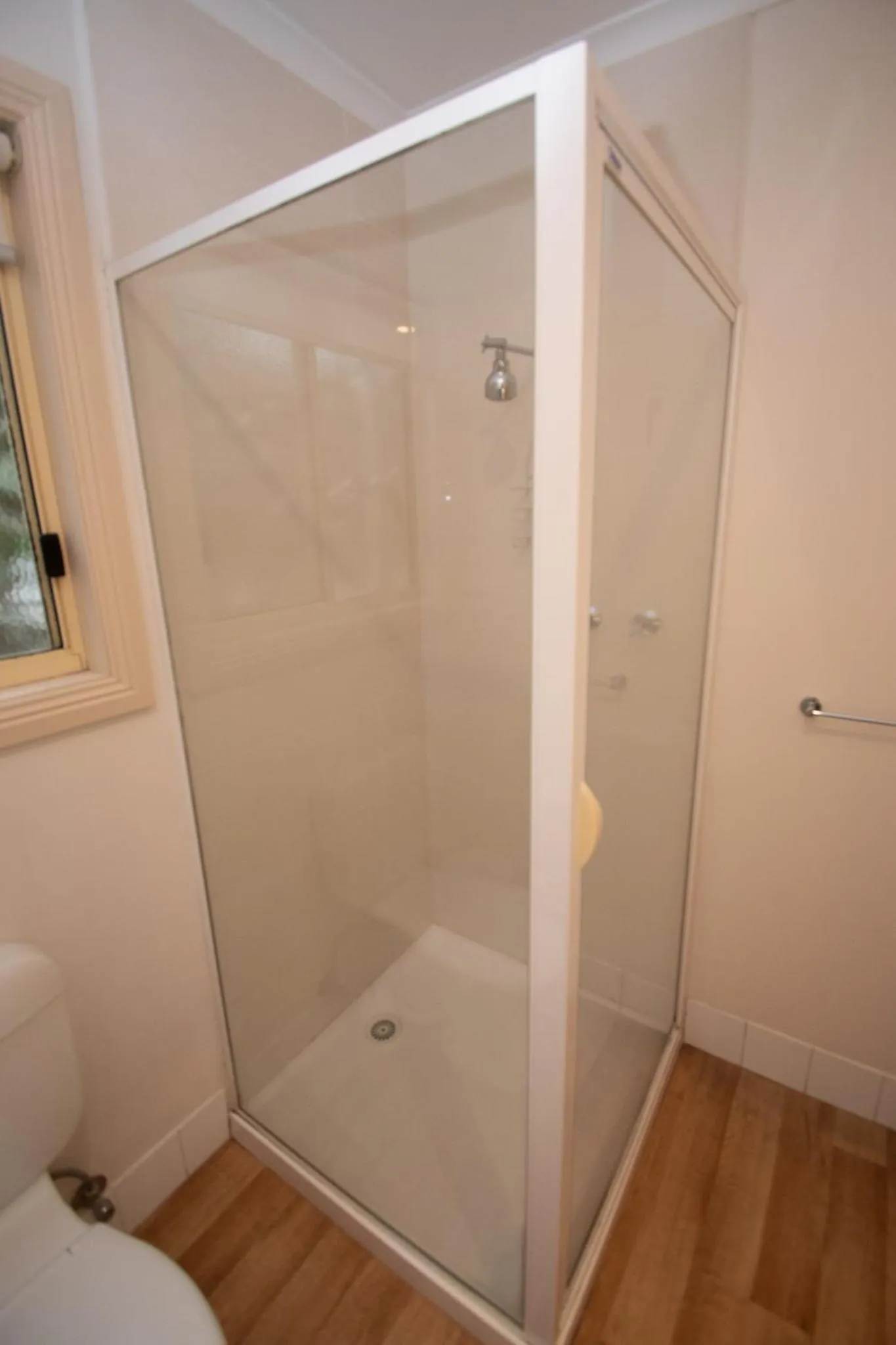 Bathroom in BIG4 Tasman Holiday Parks - Bright