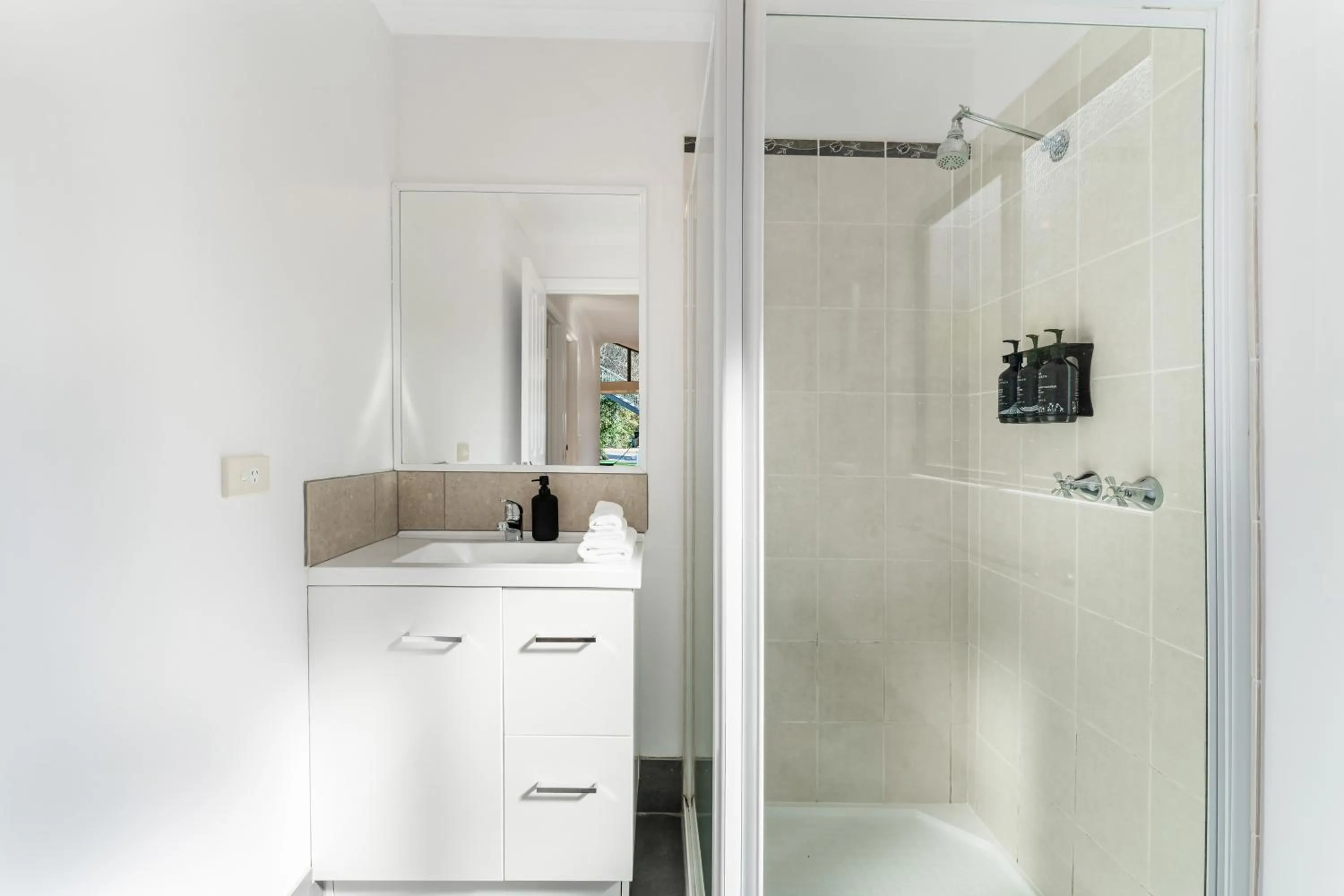 Bathroom in BIG4 Tasman Holiday Parks - Bright