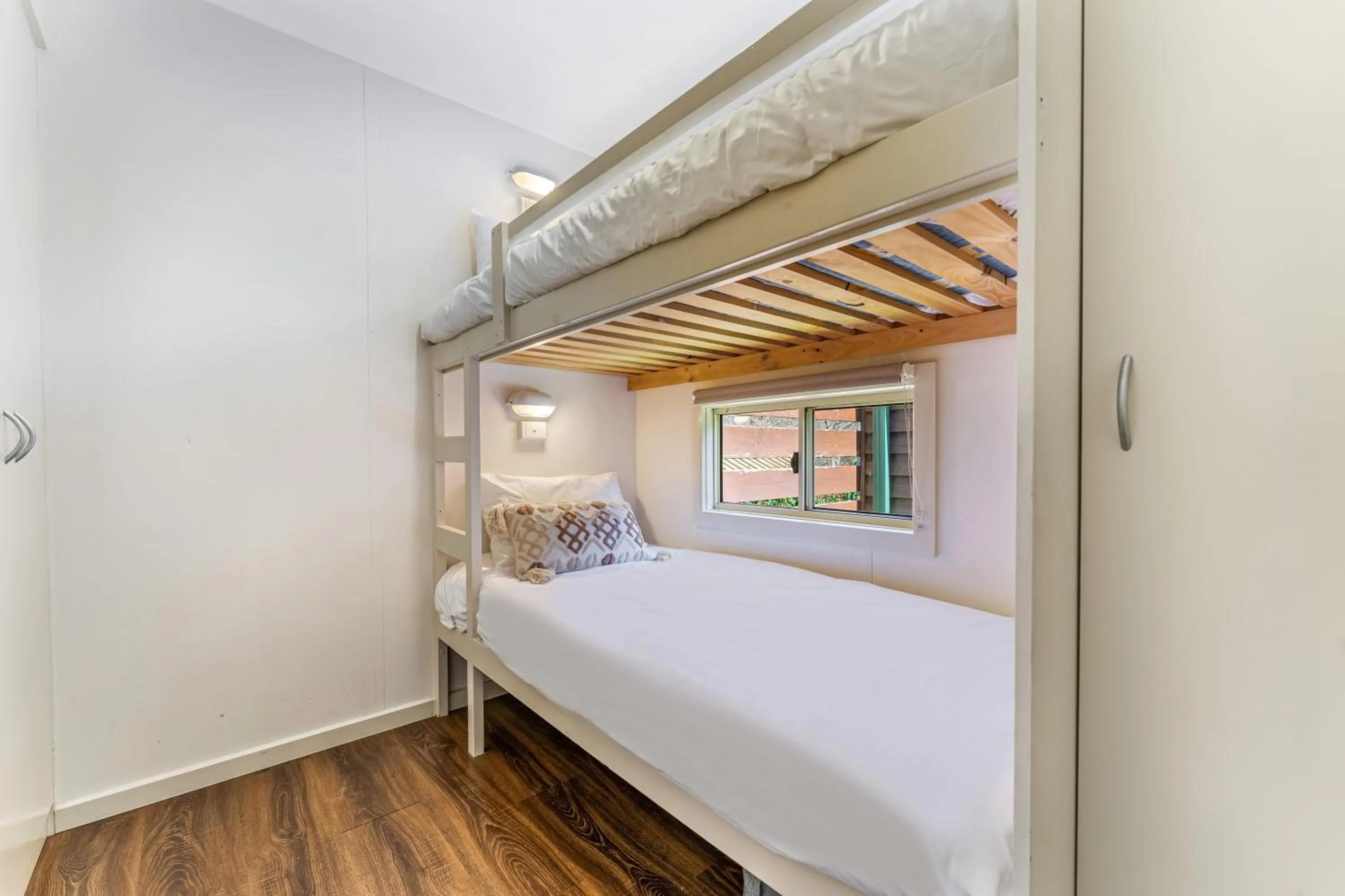 Photo of the whole room, Bed in BIG4 Tasman Holiday Parks - Bright