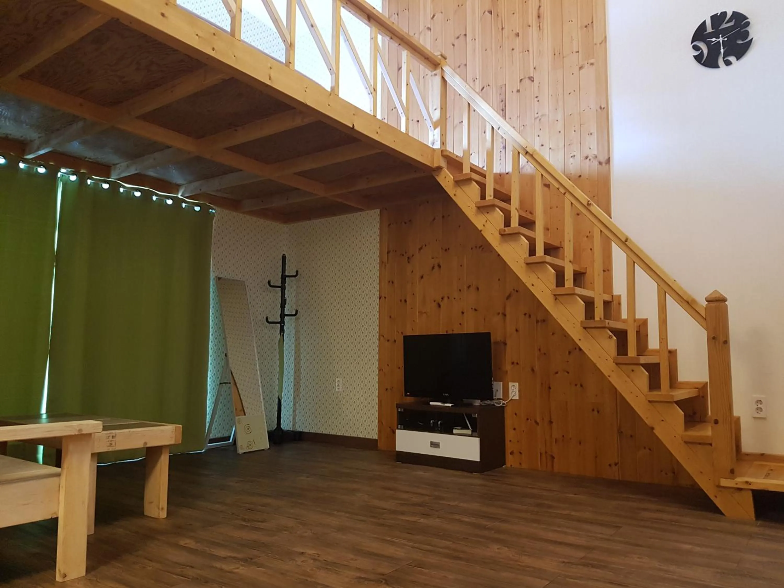 Photo of the whole room in Guesthouse Kim's Cabin