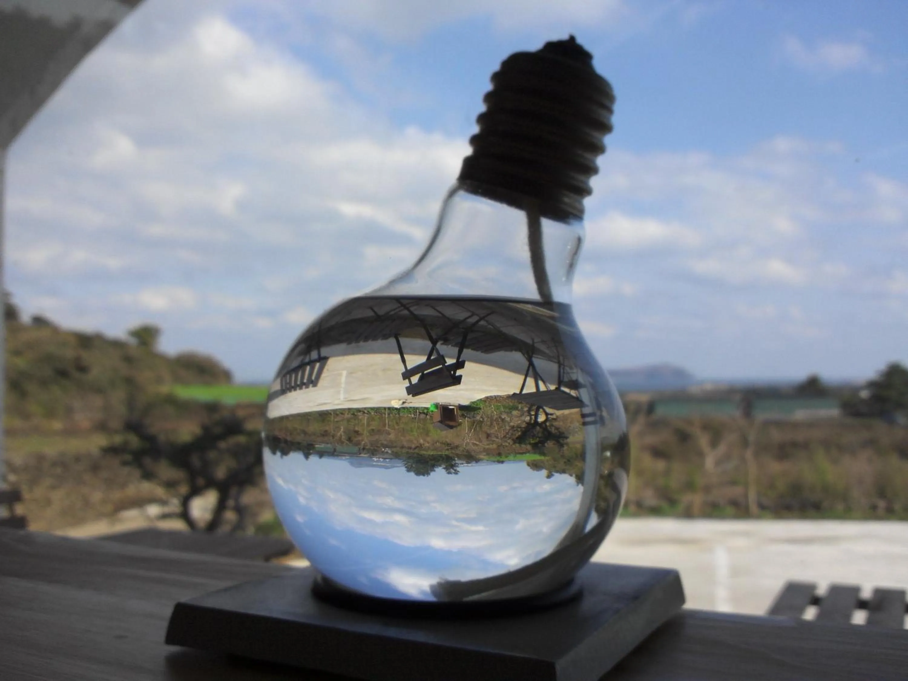 Communal lounge/ TV room in Guesthouse Kim's Cabin